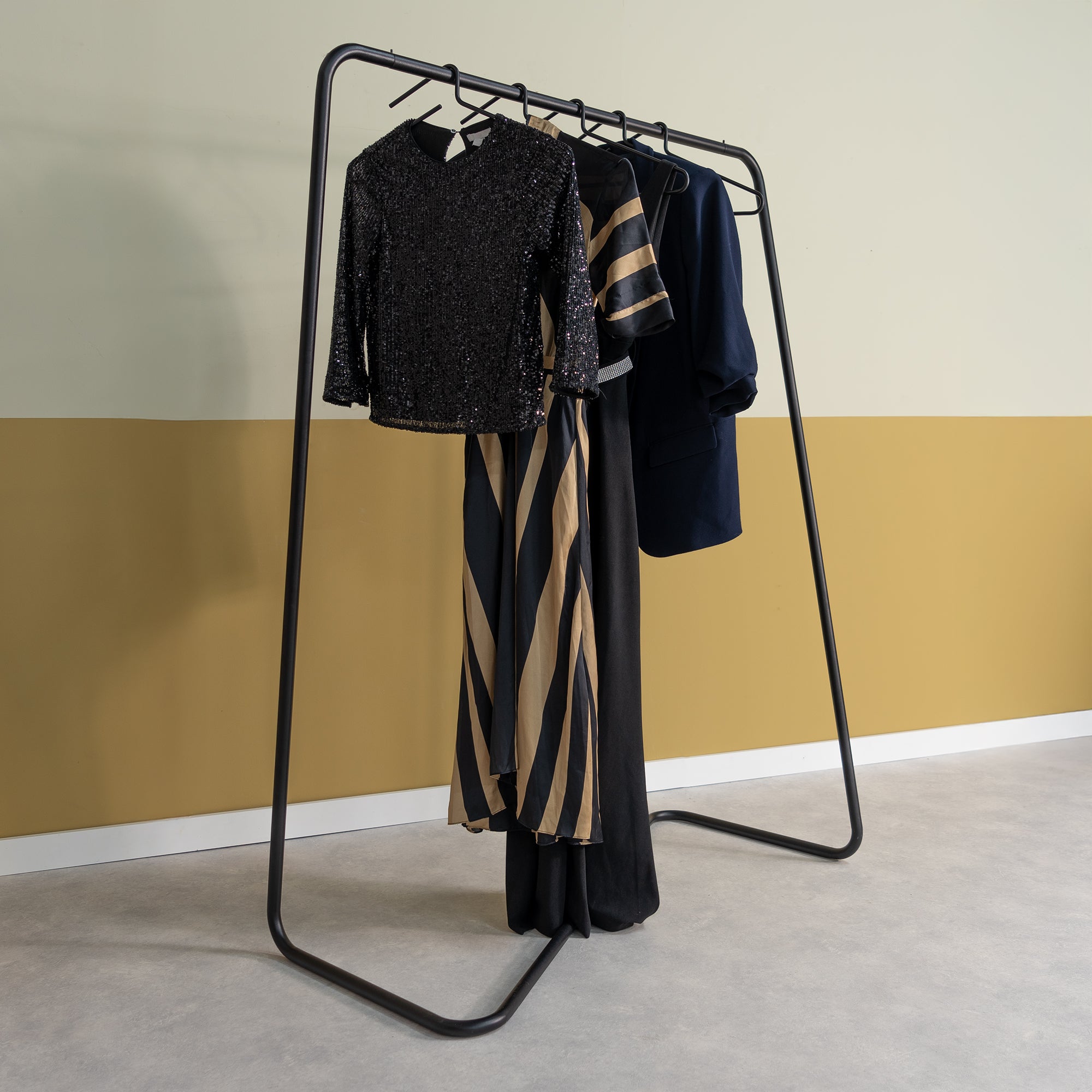 Spinder Design kledingrek Hang-On - Zwart