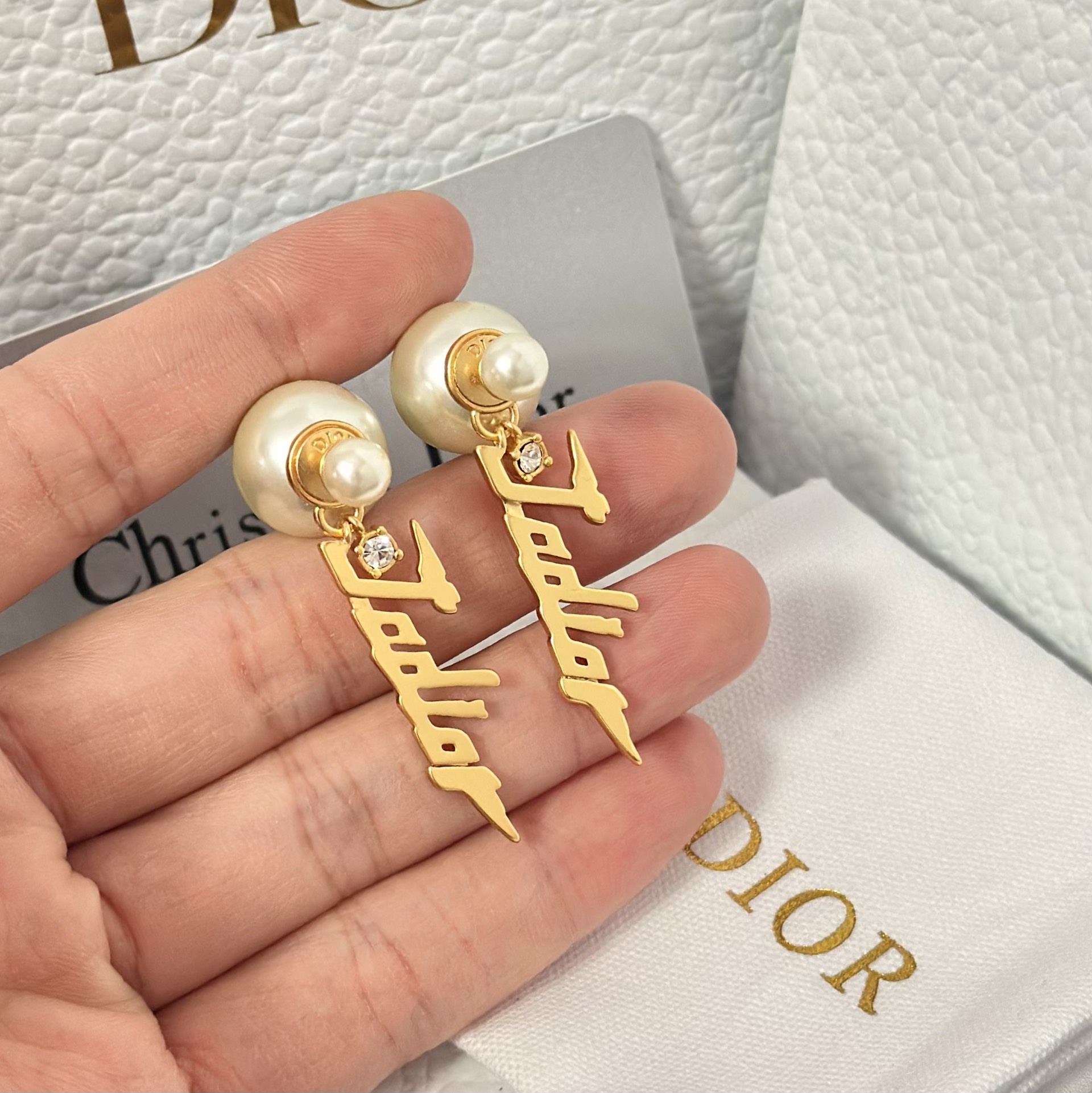 Dior Tassel JADIOR Pearl Earrings - Original Replica Club