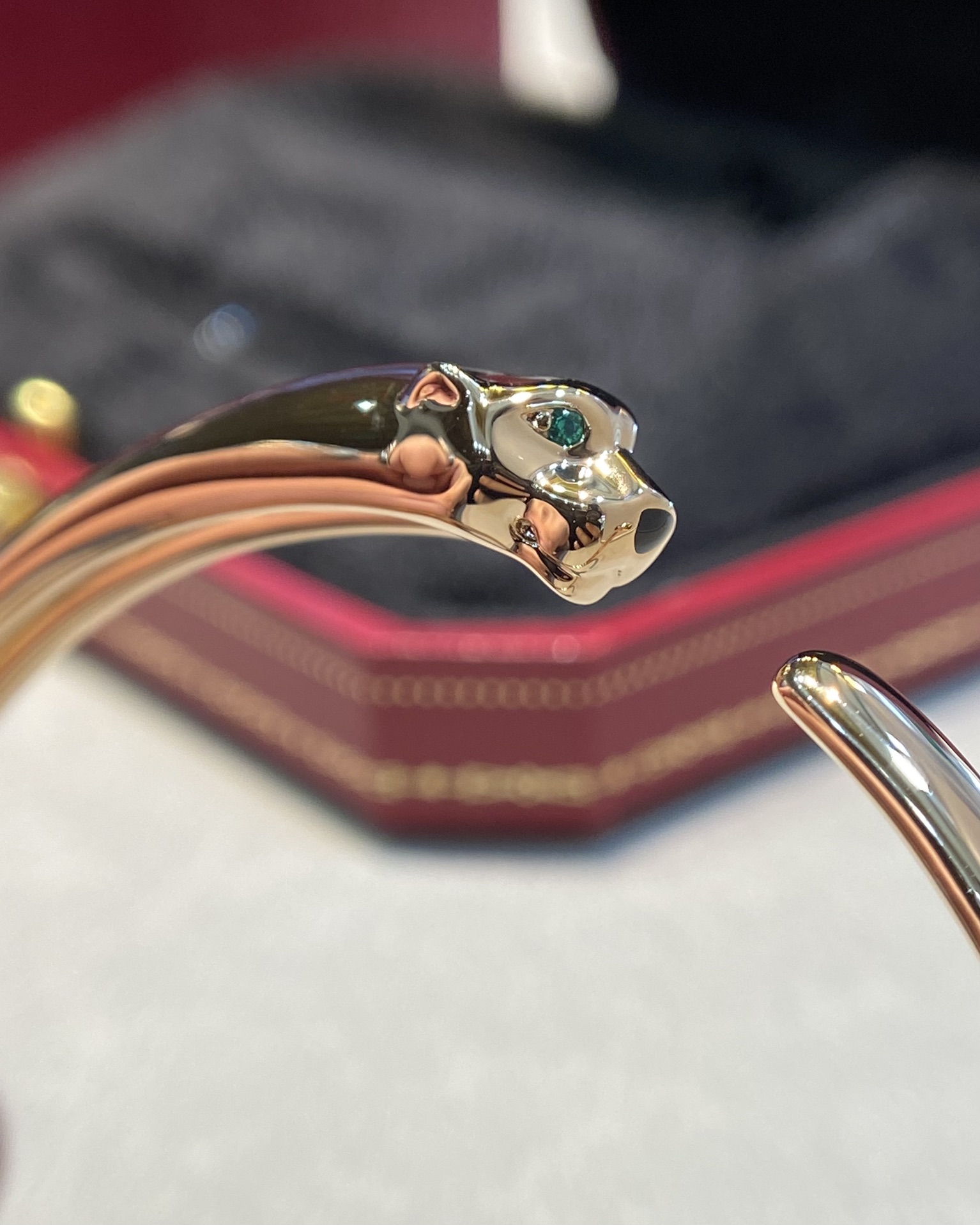 Cartier Smooth Panthère de Bracelet Open Cuff Bangle - Original Replica Club