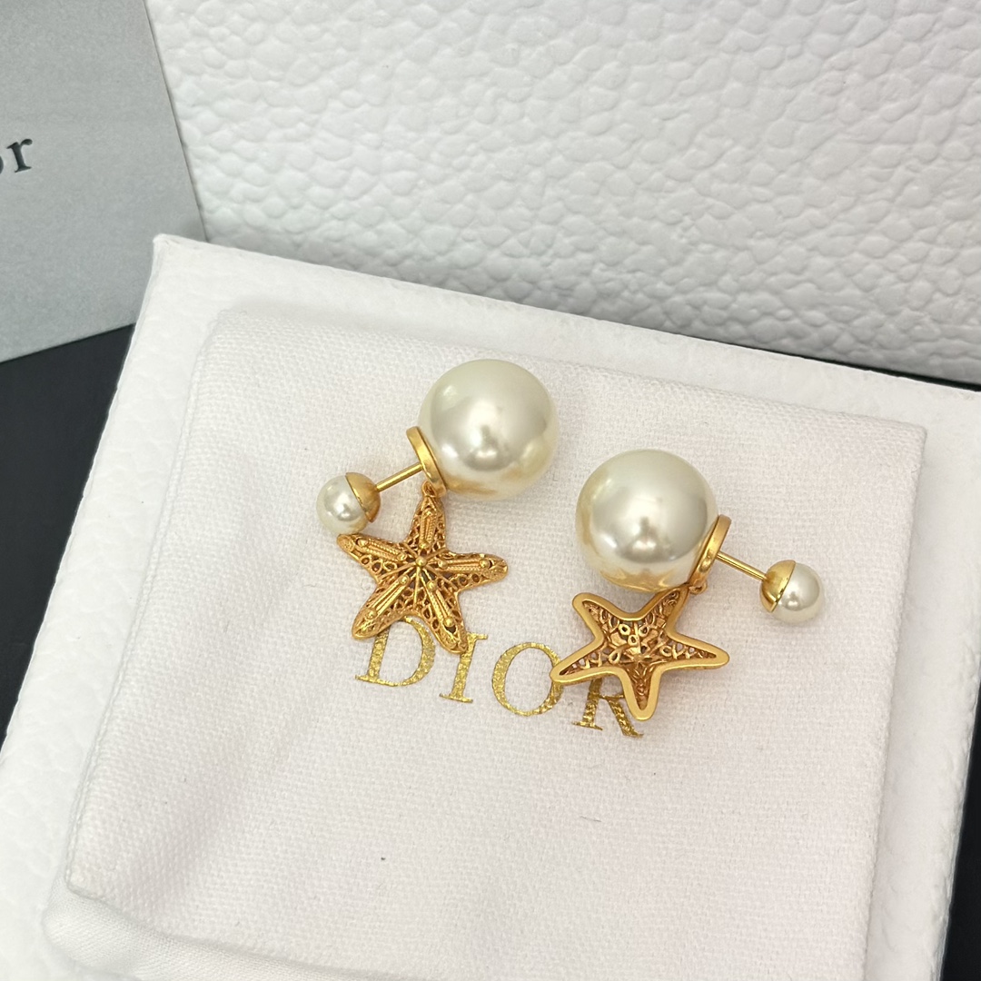 Dior Star Dangle Pearl Earrings - Original Replica Club