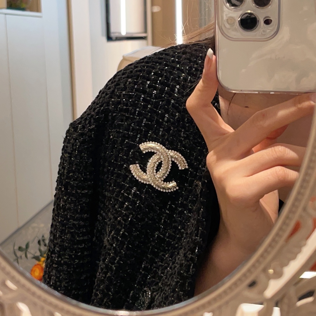 Vintage Chanel Light Gold CC Twist Brooch - Original Replica Club