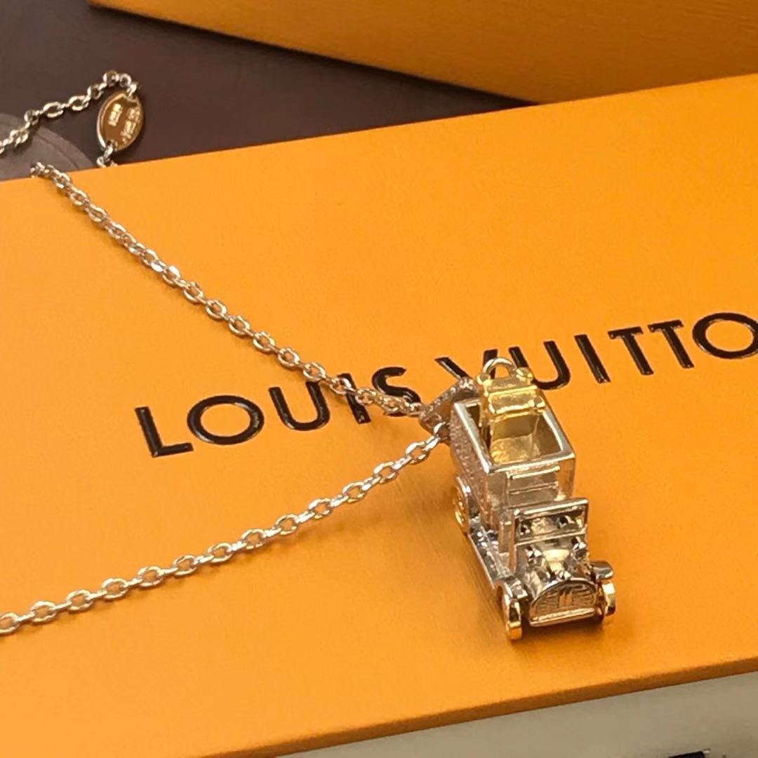 Louis Vuitton Men Necklace in Silver - Original Replica Club