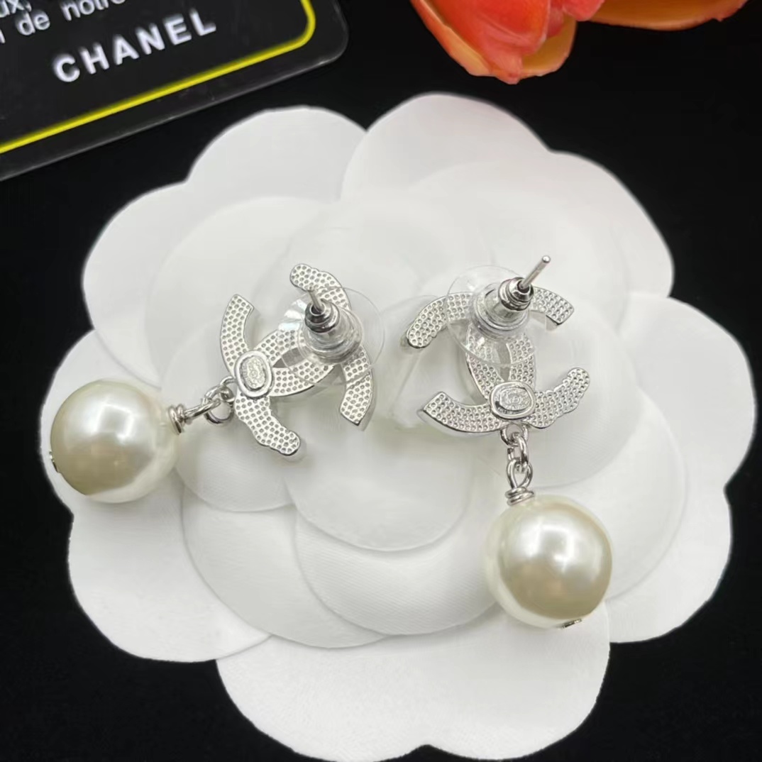 Chanel Prom Pearl Dangle Earrings - Original Replica Club