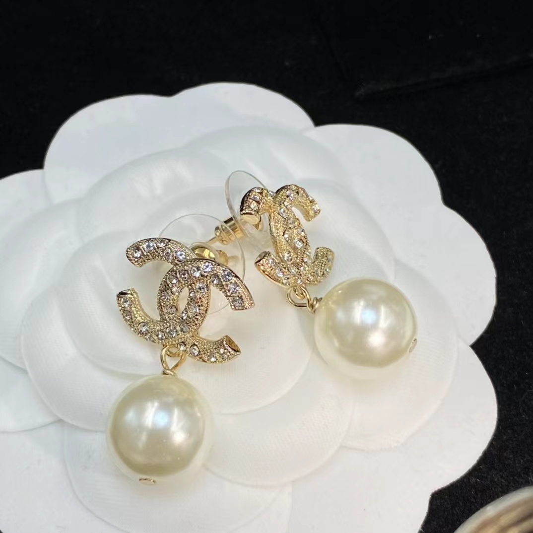 Chanel Classic Pearl Dangle Earrings - Original Replica Club