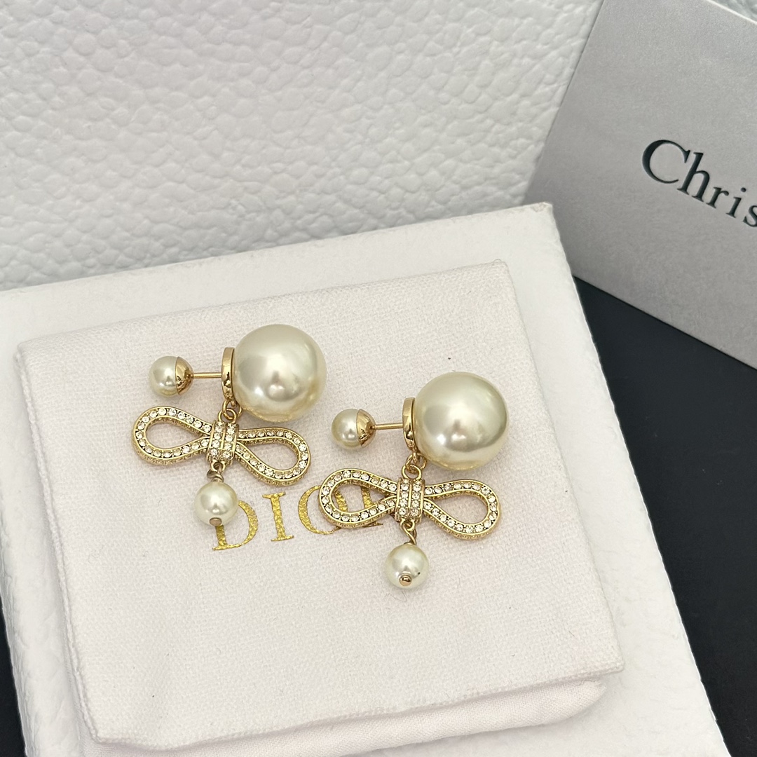 Dior Bow Pearl Earrings - Original Replica Club