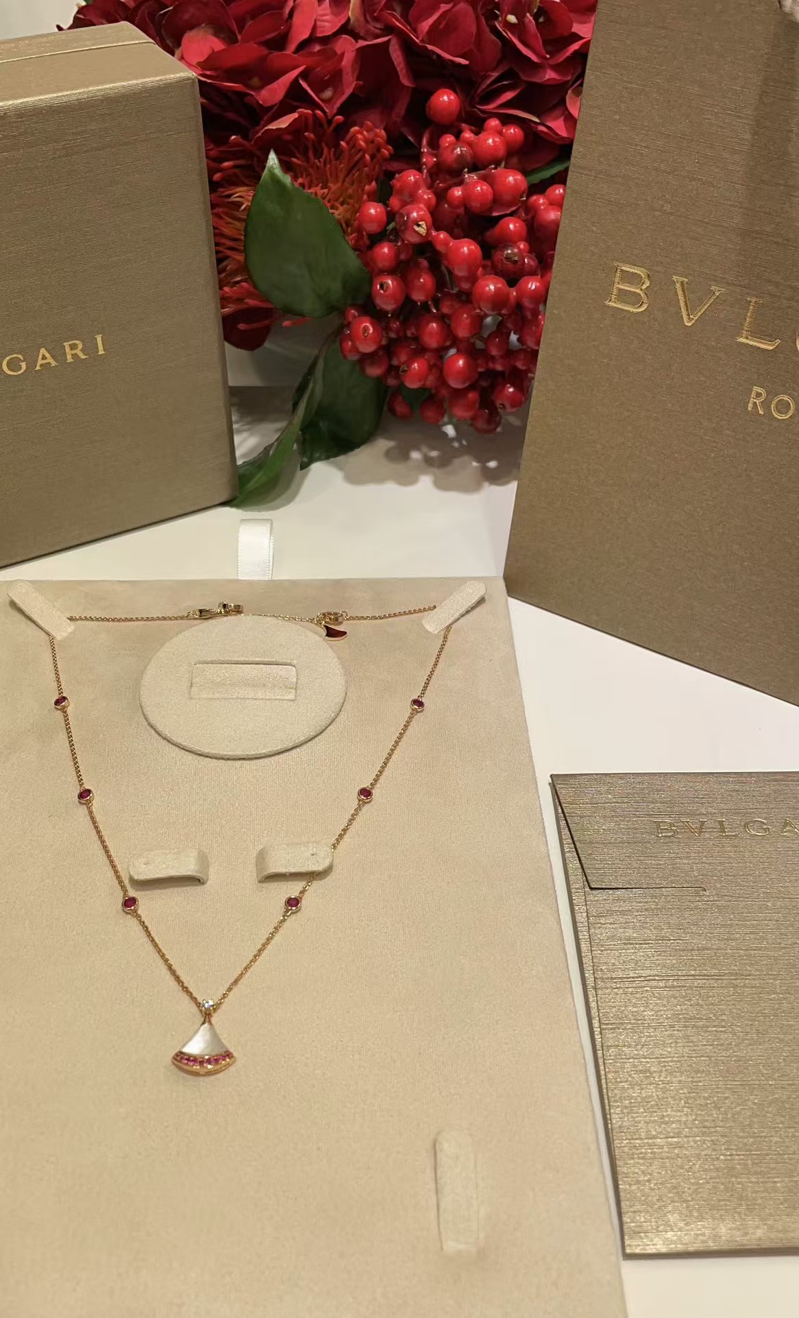 Bvlgari Divas' Dream Necklace - Original Replica Club