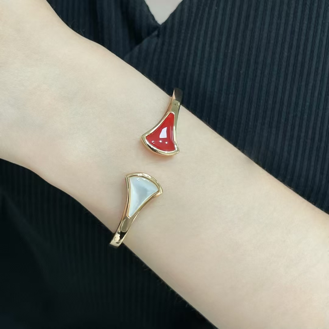 Bvlgari Divas Dream Open Cuff Bangle Bracelet in Yellow Gold - Original Replica Club