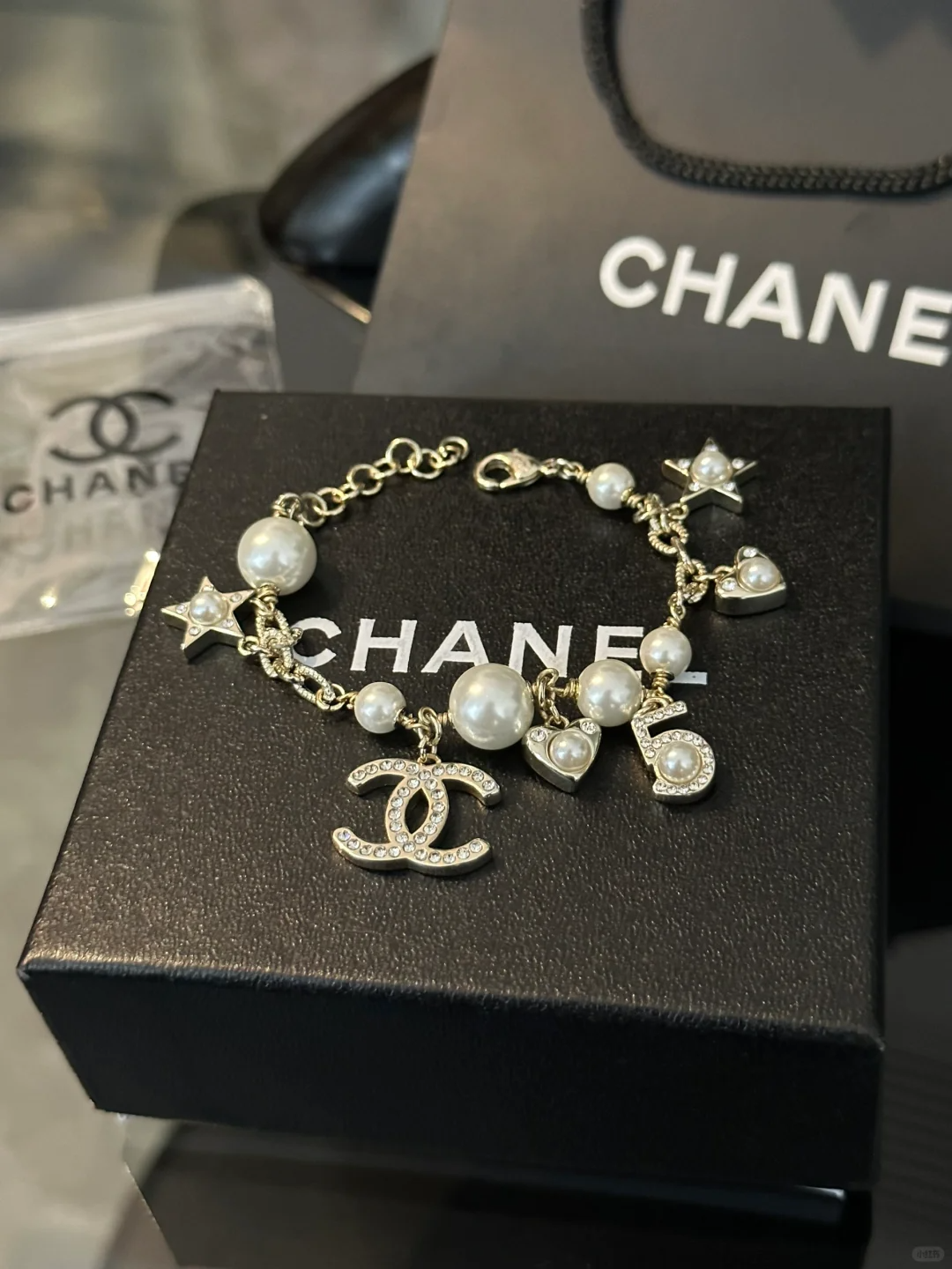 Chanel Heart Star NO.5 Pearl Bracelet - Original Replica Club