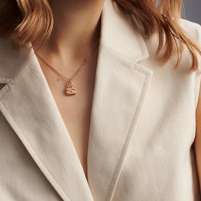 Hermes Plain Surface Bag Pendant Necklace - Original Replica Club