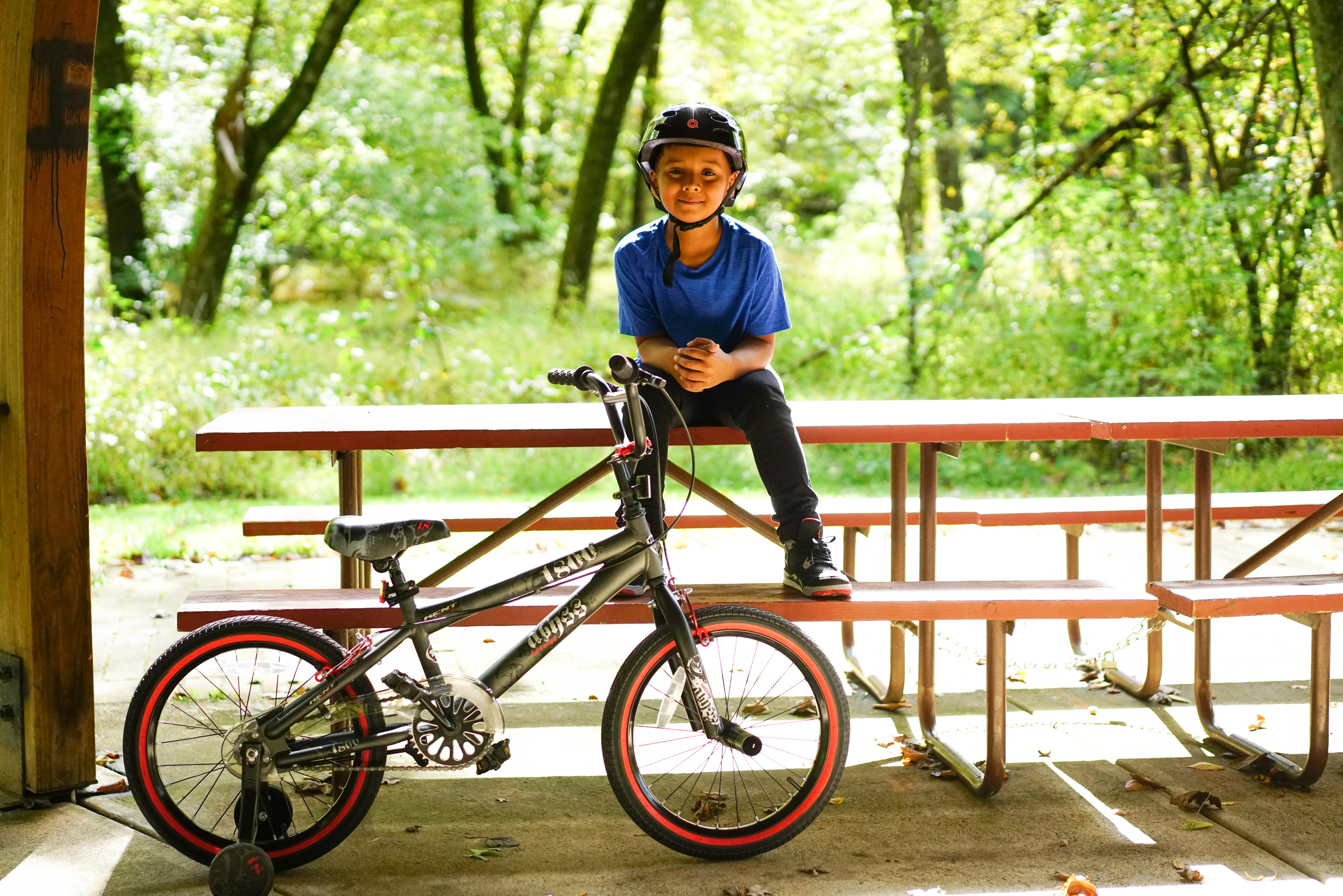 18" Kent Bicycle Abyss Freestyle BMX Bicycle, Fits Riders 3'2"-4'2", Gray, Child, Unisex - Image 9