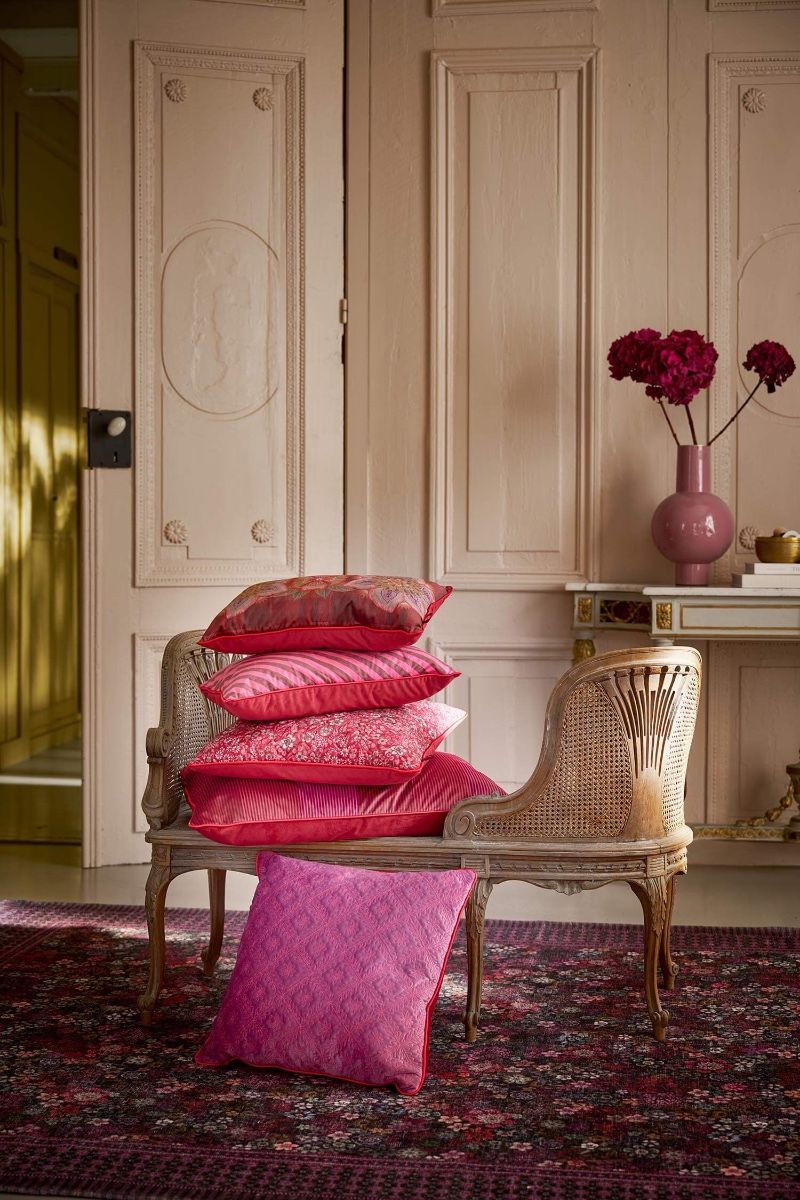 Cushion Quilted Daisy Pink