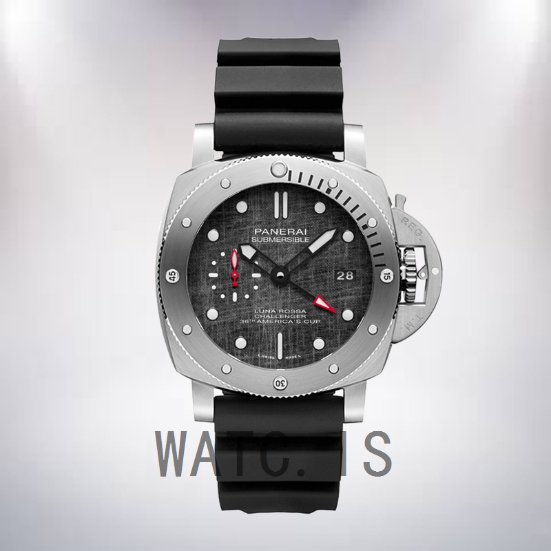 Panerai Submersible Men's 47mm PAM01039-001 Rubber Band