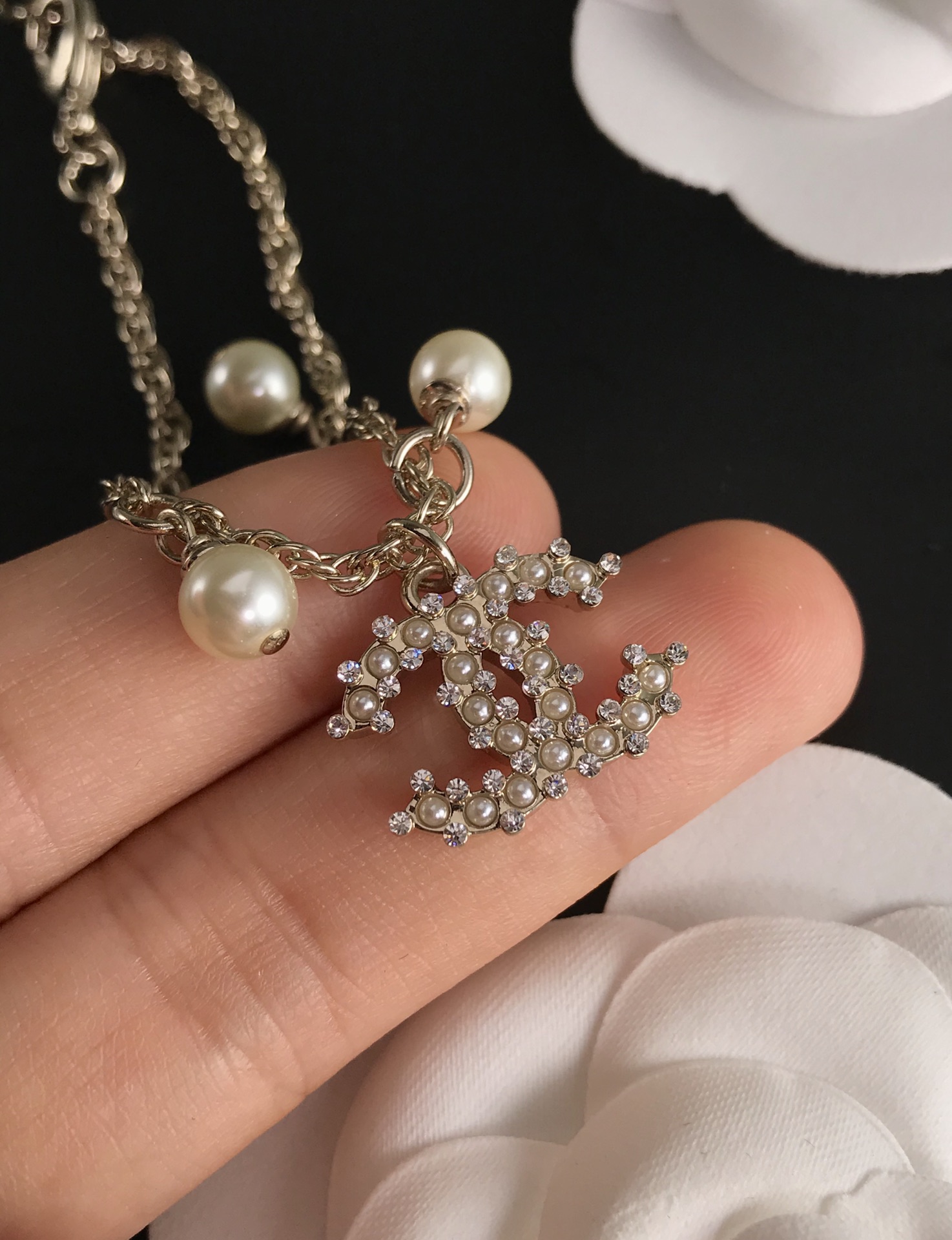 Chanel Pearls CC Charm Chain Bracelet - Original Replica Club