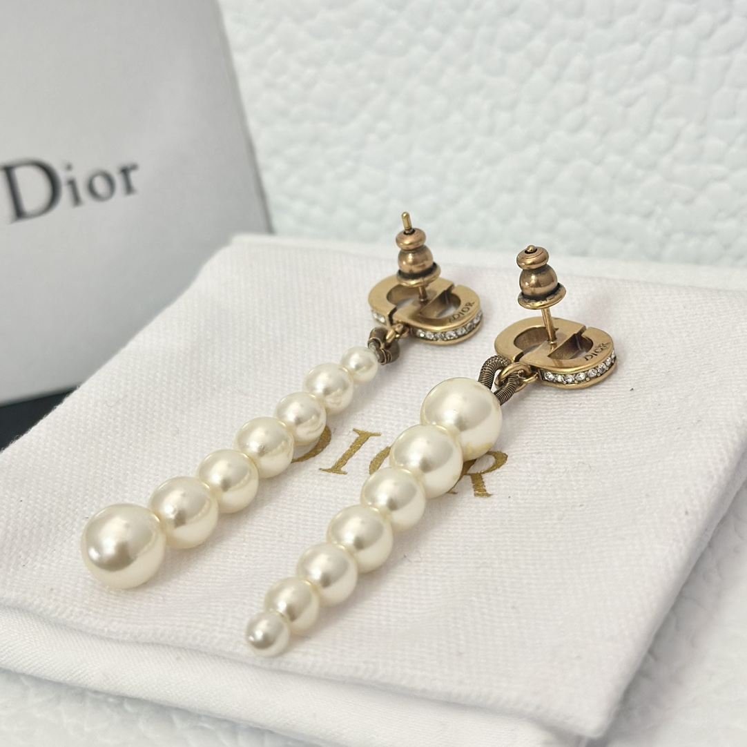 Dior Asymmetric Tassel Pearl Earrings - Original Replica Club