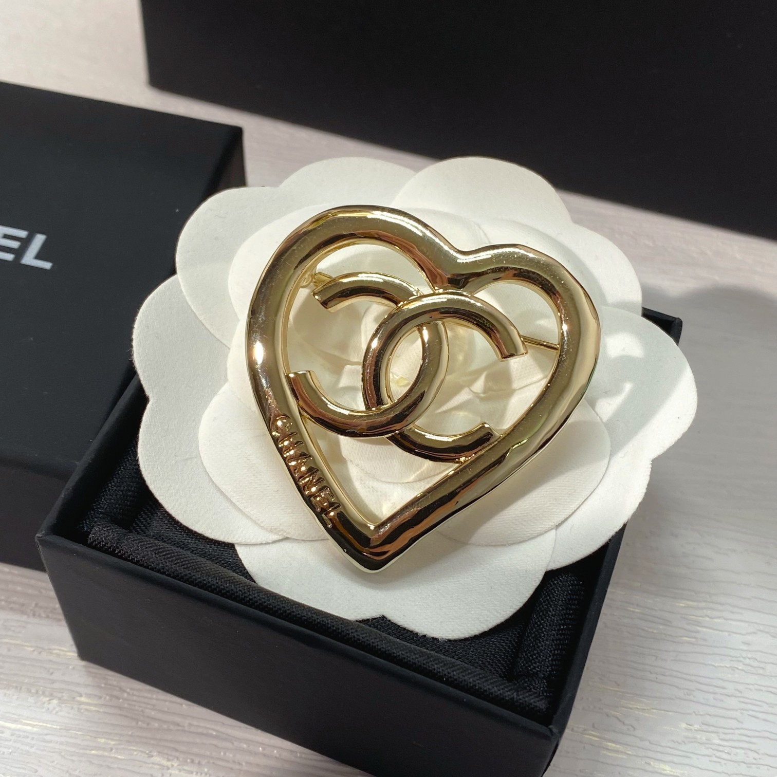 Chanel Hollow Heart CC Brooch - Original Replica Club