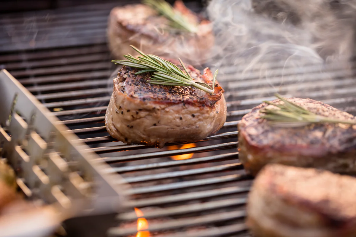 Weber Original Kettle Premium 22" Charcoal Grill - Image 4