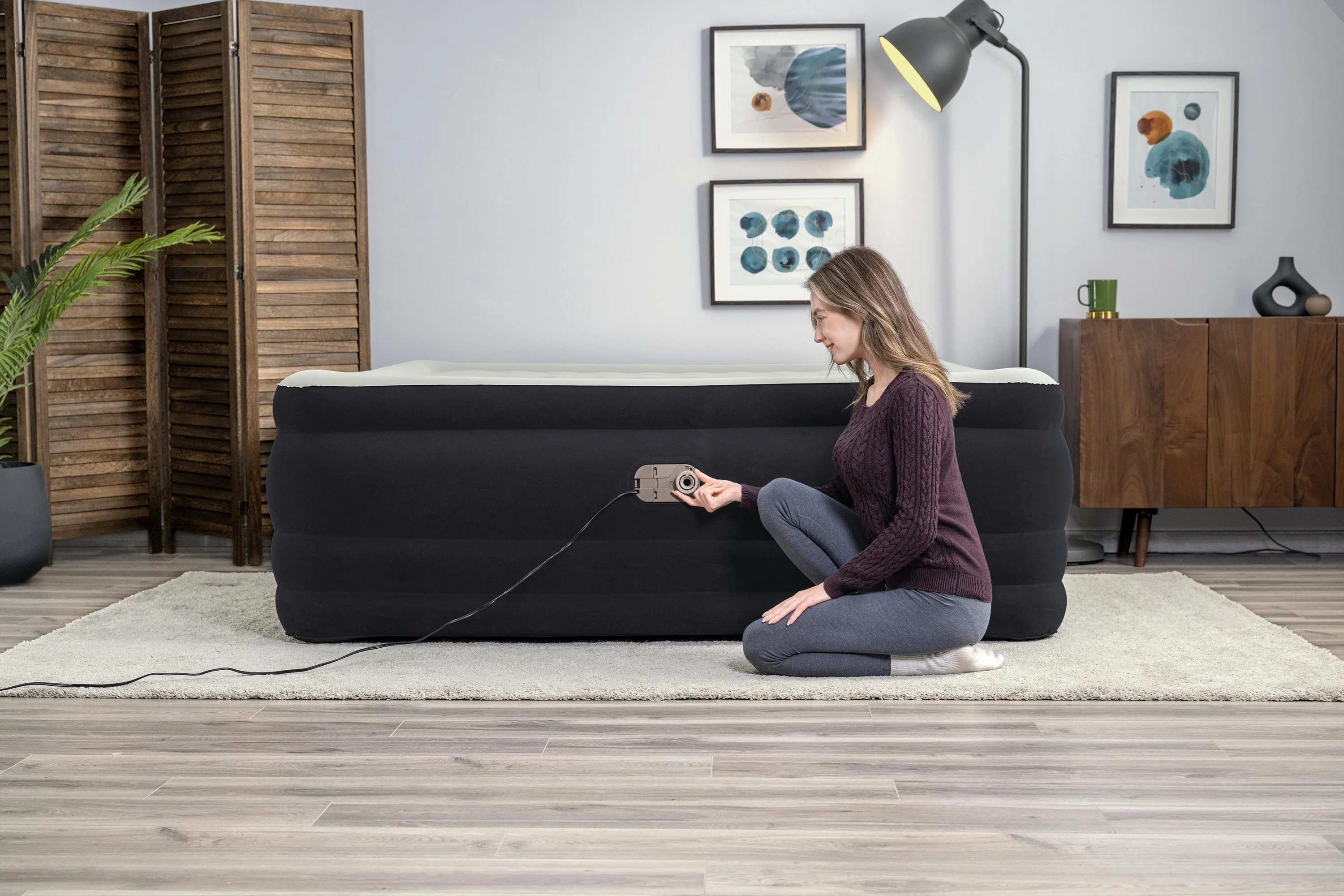 Bestway Tritech Air Mattress King 24" with Built-in AC Pump Included - Image 13