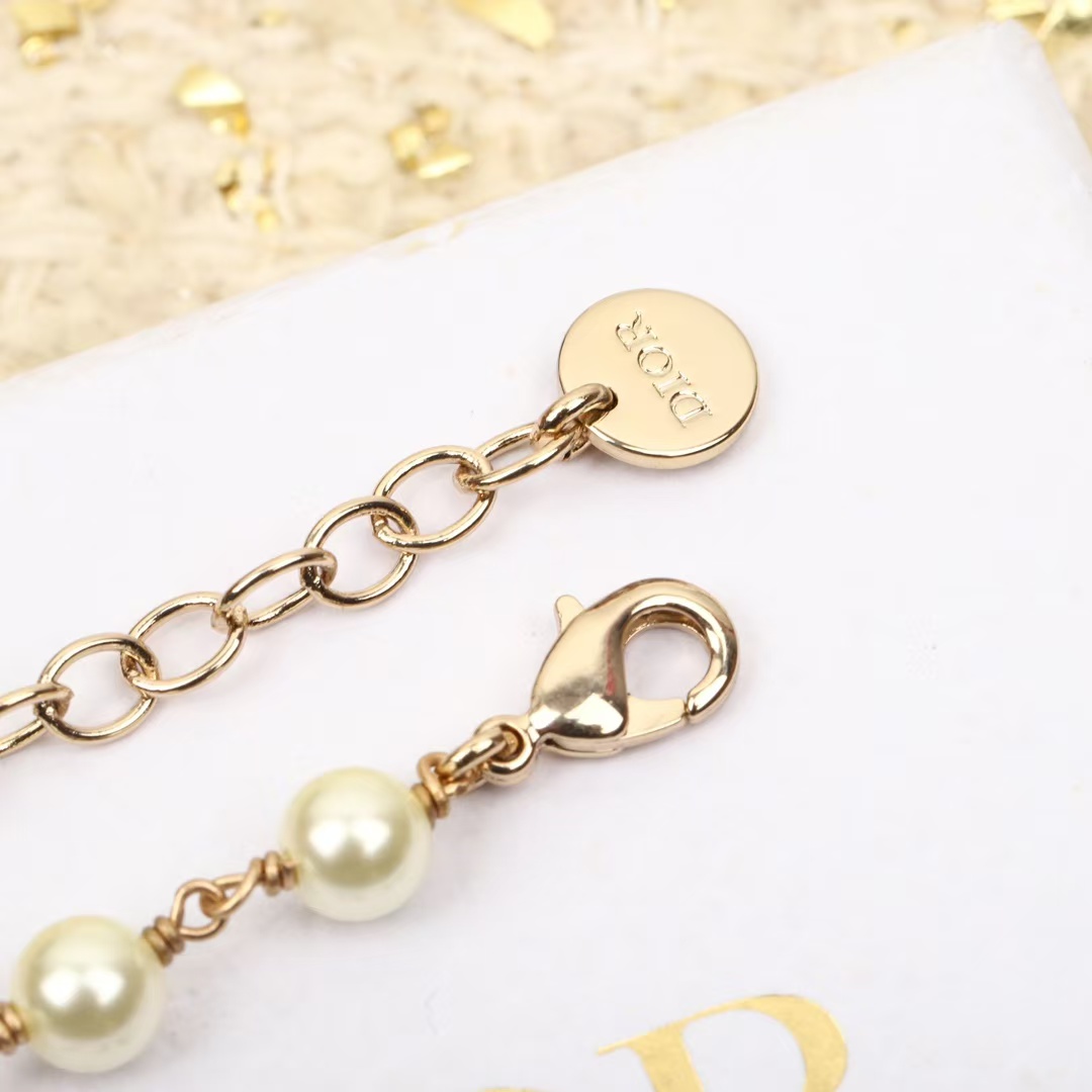 Dior Hollow Butterfly Pendant Pearl Necklace - Original Replica Club