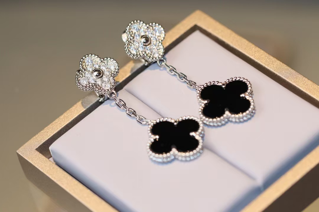 VCA Magic Alhambra Earrings, 2 Motifs - Original Replica Club
