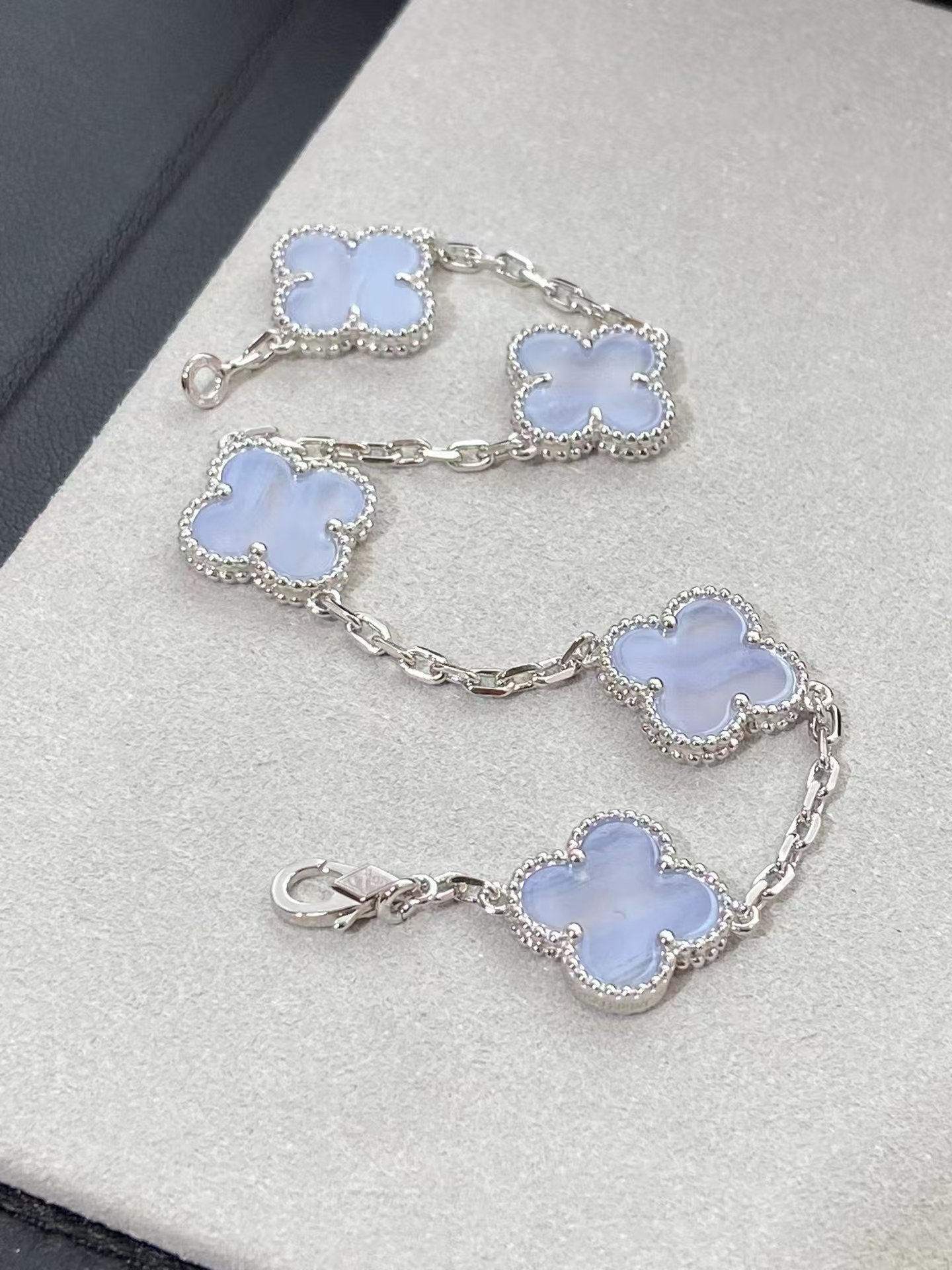 VCA Blue Chalcedony Vintage Alhambra Bracelet 5 Motifs - Original Replica Club