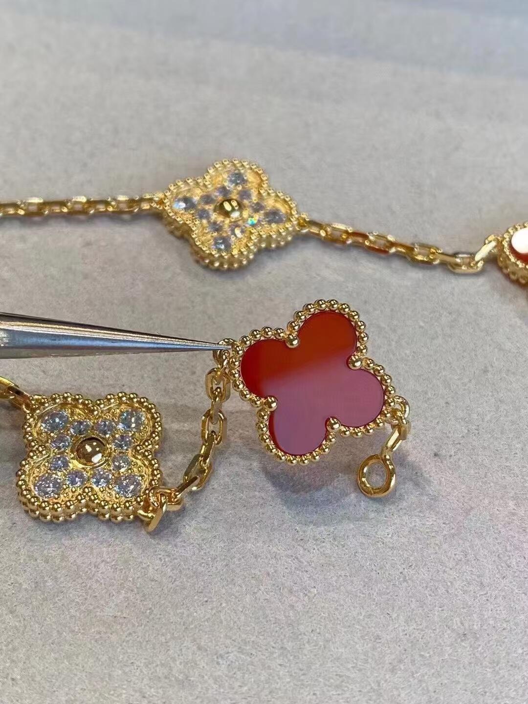 VCA Red Carnelian and Gold Vintage Alhambra Bracelet 5 Motifs - Original Replica Club