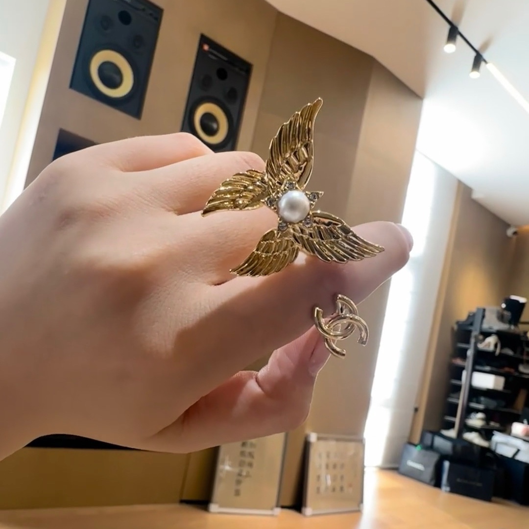 Chanel Butterfly Between Finger Open Ring - Original Replica Club