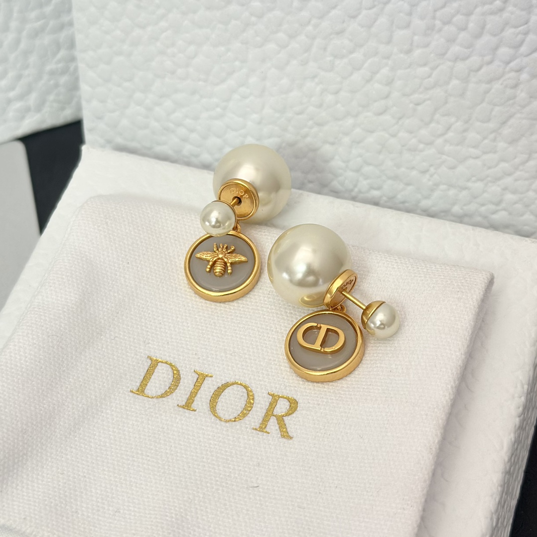 Dior Bee Pearl Earrings - Original Replica Club