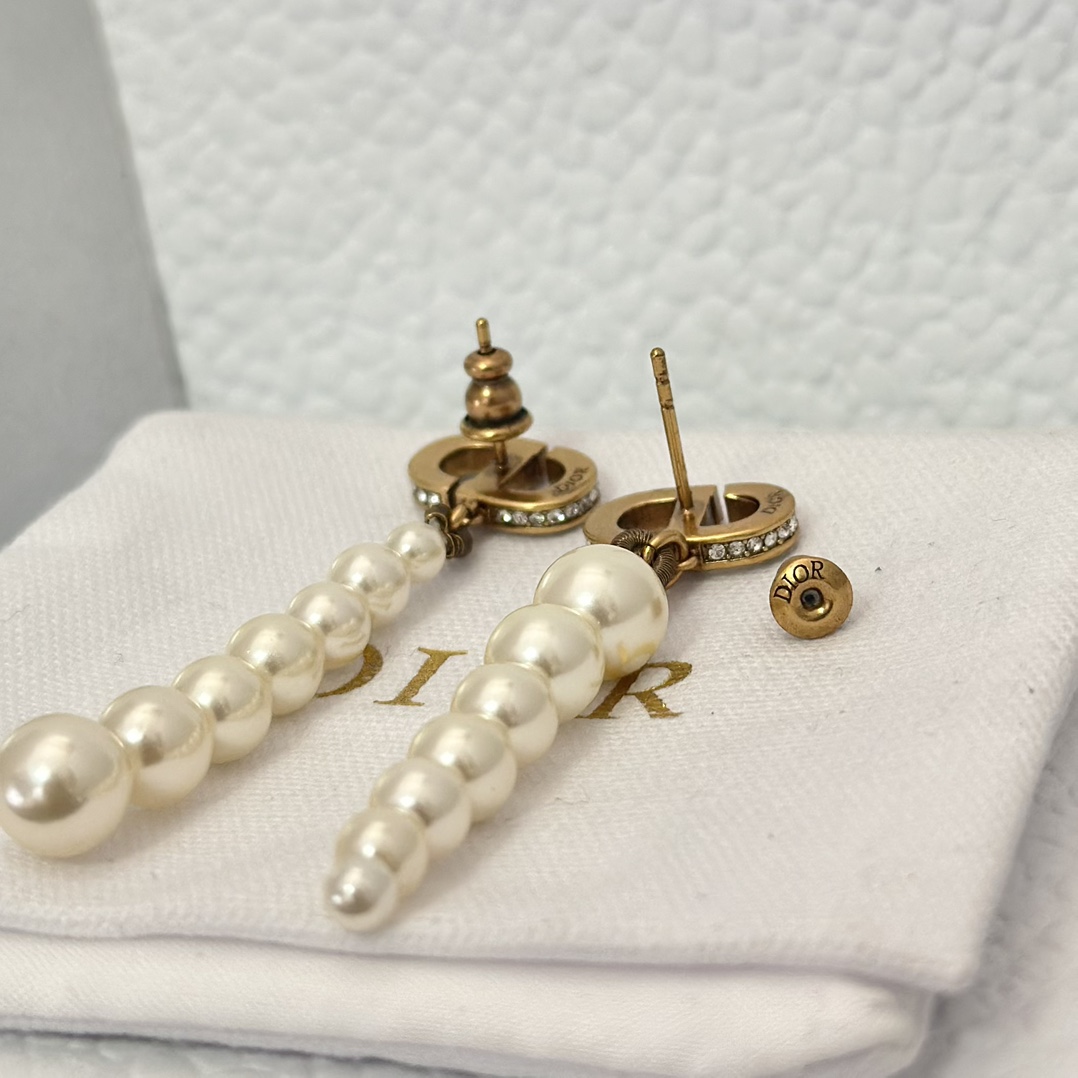 Dior Asymmetric Tassel Pearl Earrings - Original Replica Club