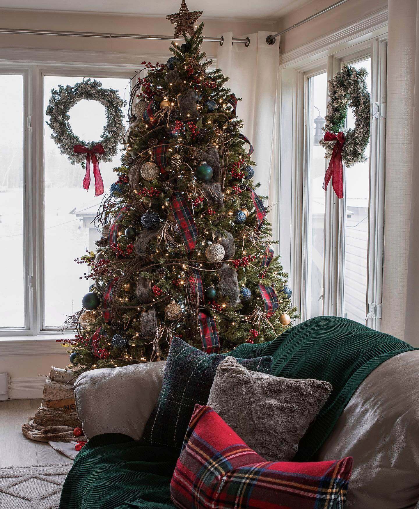 WAYFAIR 7.5' King Fraser Fir Quick-Shape Artificial Christmas Tree With 1000 Warm White & Multi-Color LED Lights