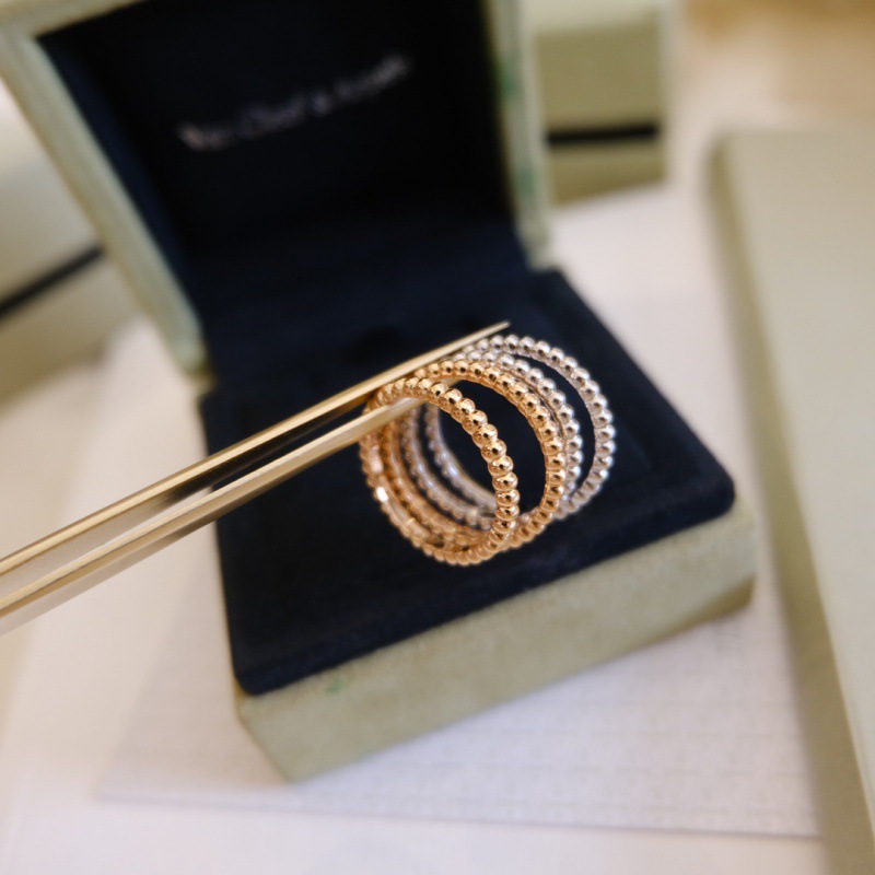 VCA Perlee Minimalist Ring - Original Replica Club