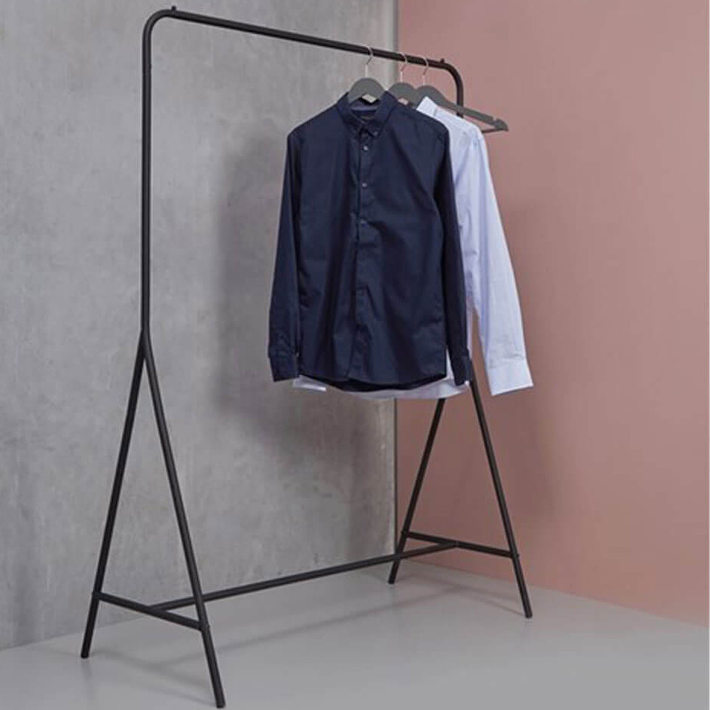 Lisomme Rick metalen kledingrek zwart