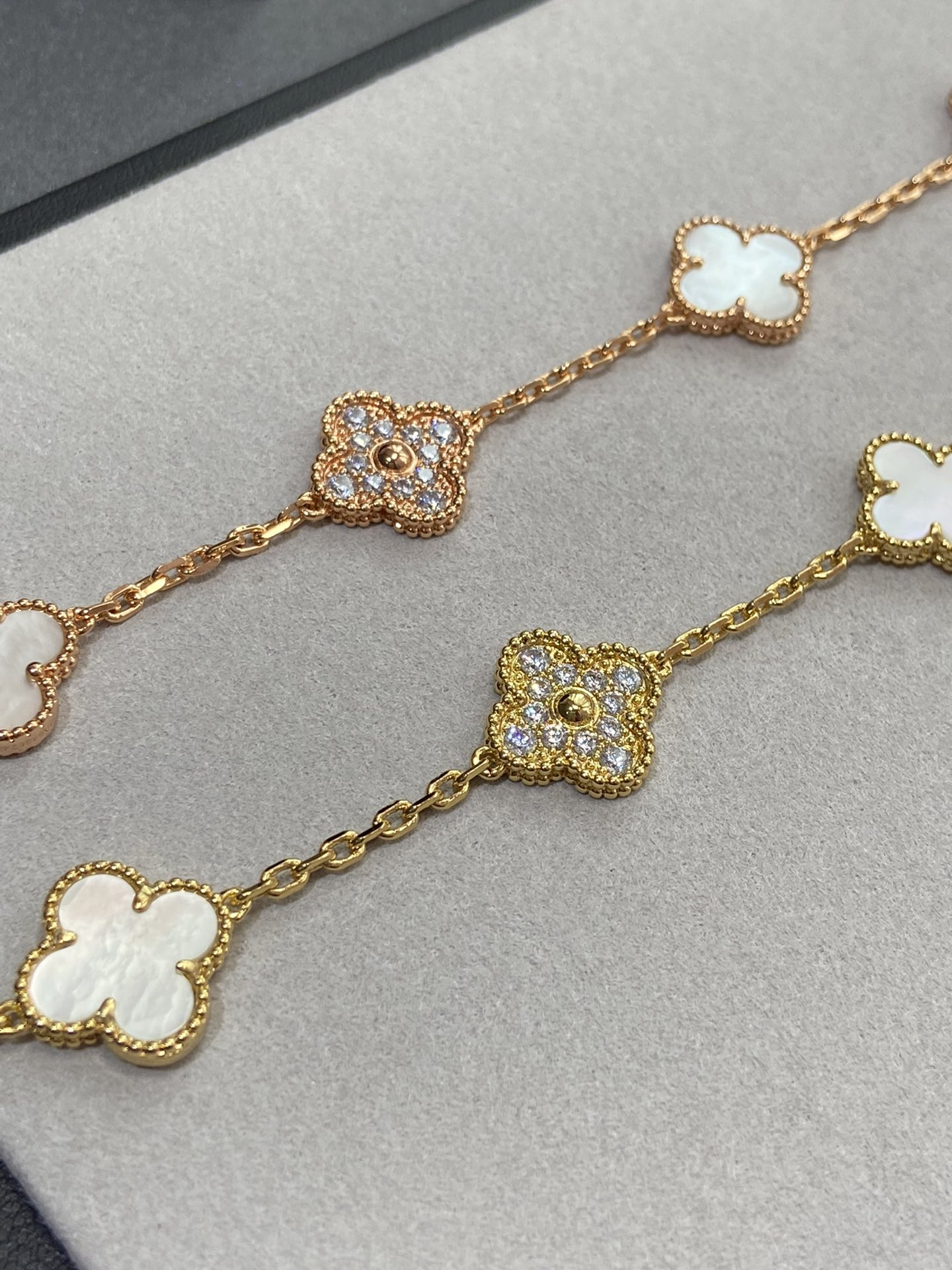 VCA Diamond & White Clover Vintage Alhambra Bracelet ,5 Motifs - Original Replica Club