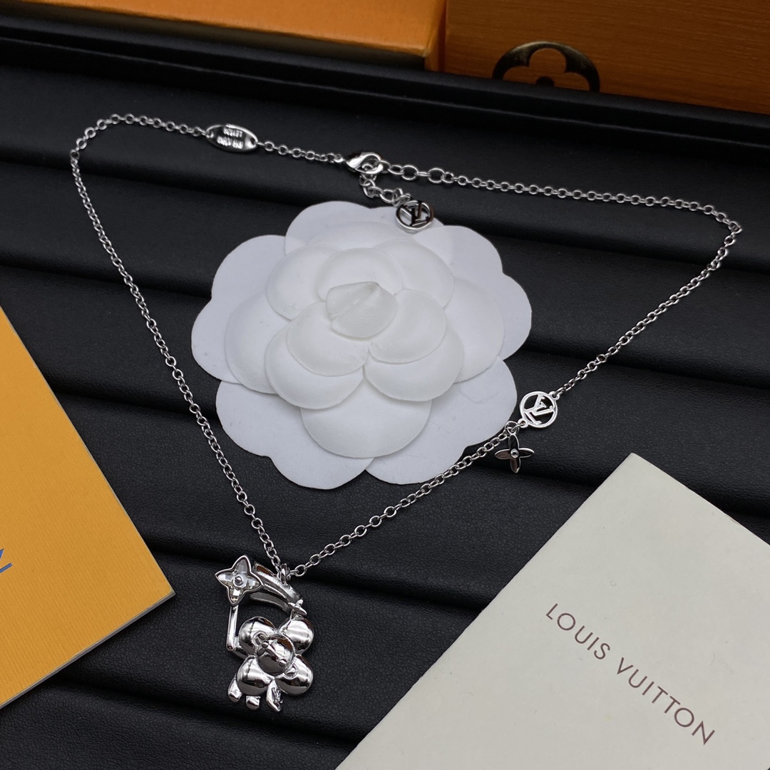 Louis Vuitton New Pendant Necklace - Original Replica Club