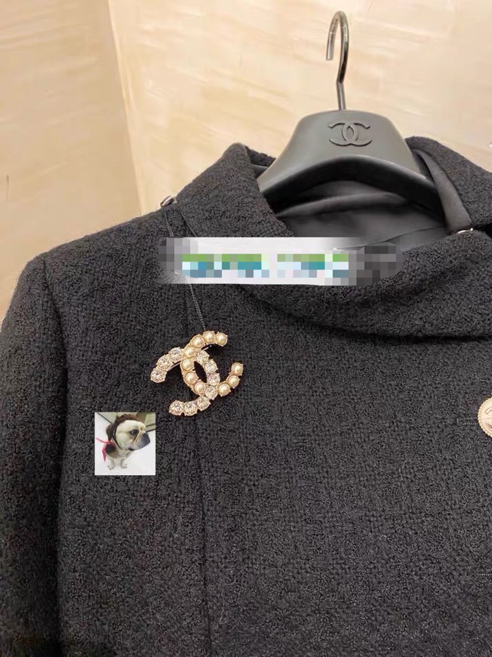 Chanel Round Diamond Pearl Brooch - Original Replica Club