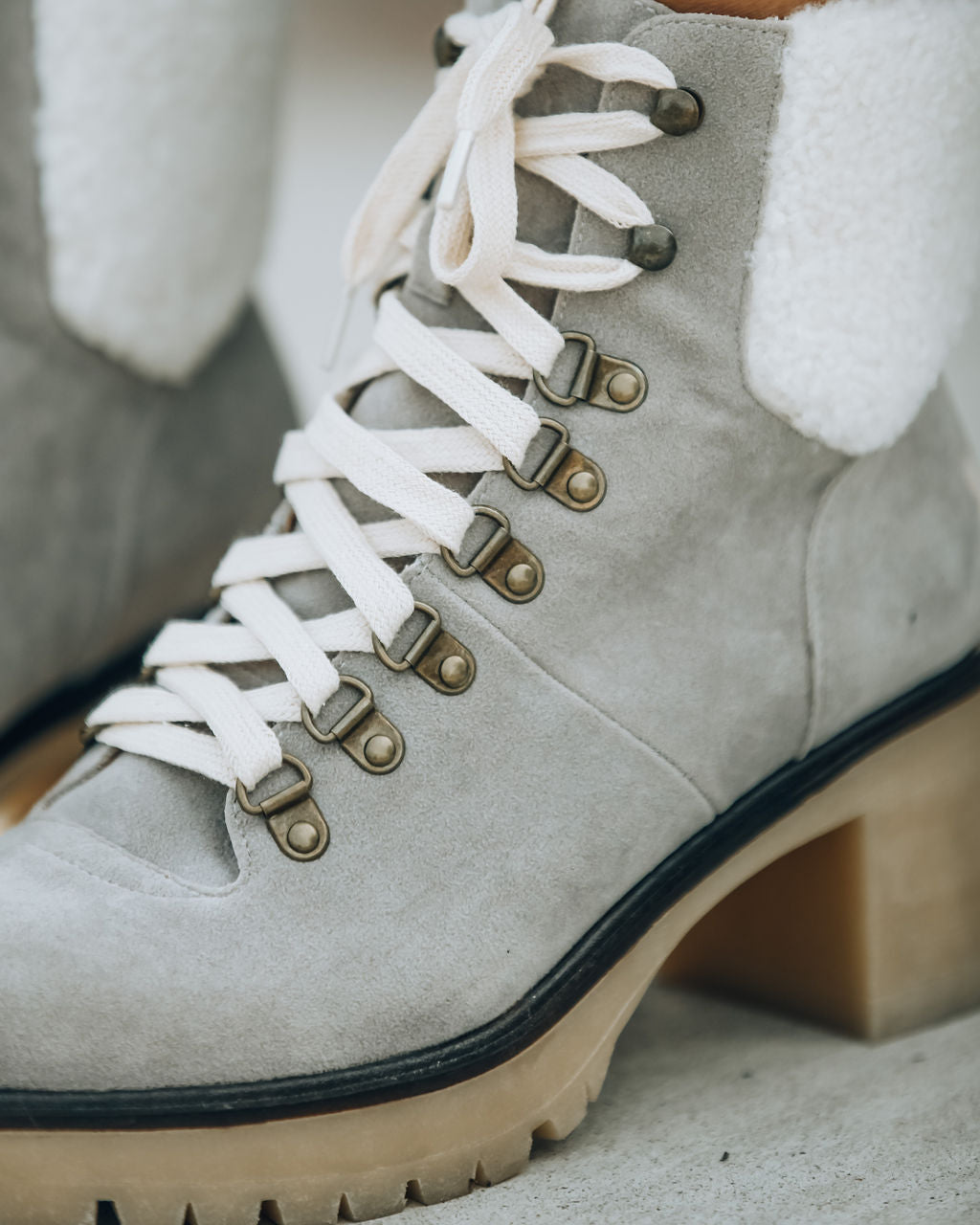 Conquest Heeled Shearling Lace Up Boot - Light Grey - Se7enfashion