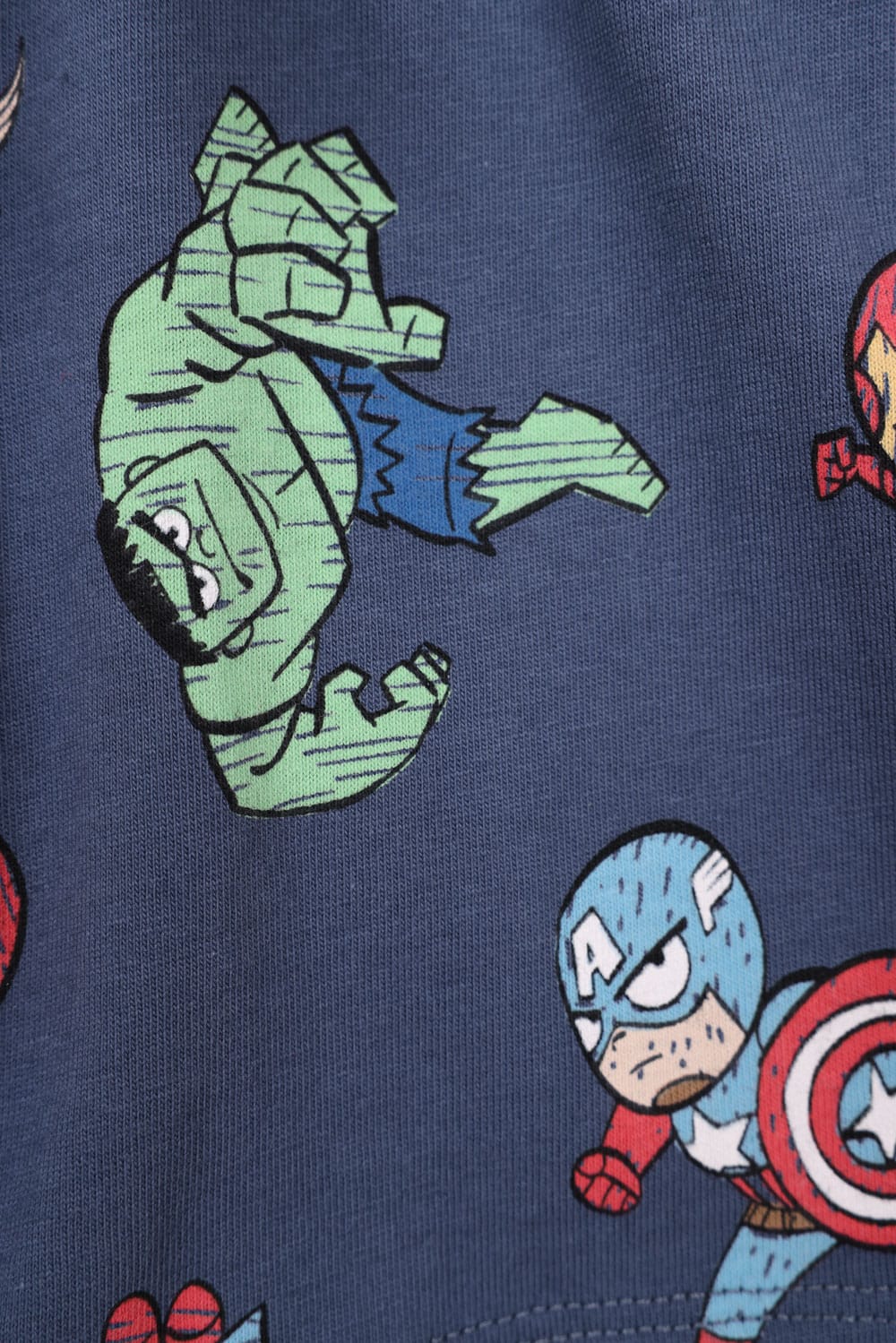 מארז 2 מכנסי ברמודה ממותג MARVEL