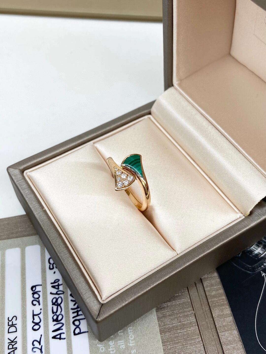 Bvlgari Rose Gold Divas' Dream Ring - Original Replica Club