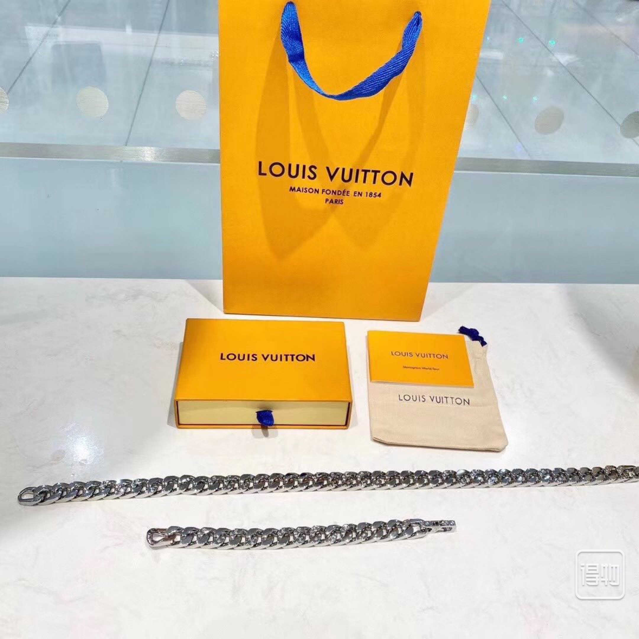 Louis Vuitton Flat Chunky Cuban Chain Bracelet Necklace Mens - Original Replica Club