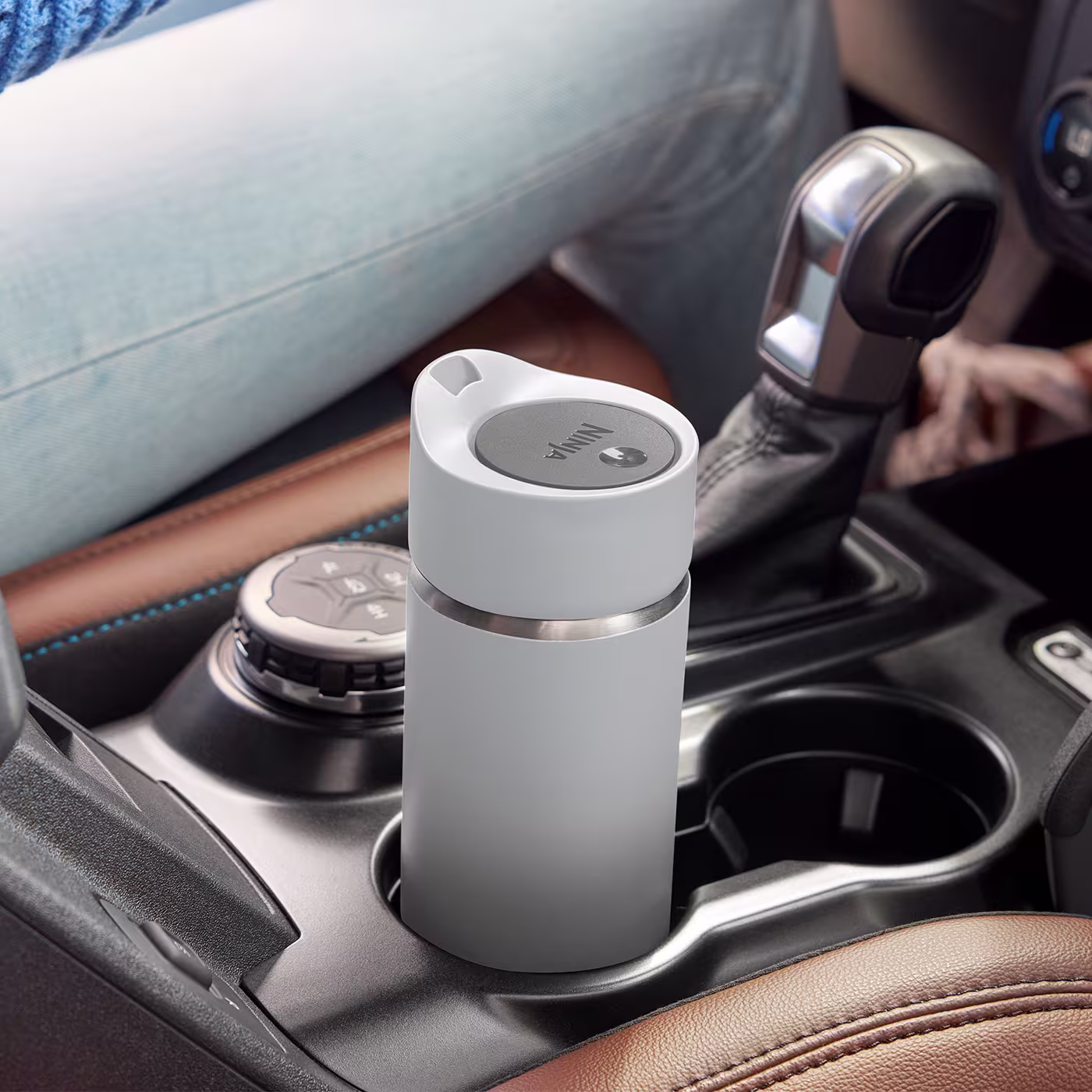 Travel mug with leak-proof lid, made BPA-free