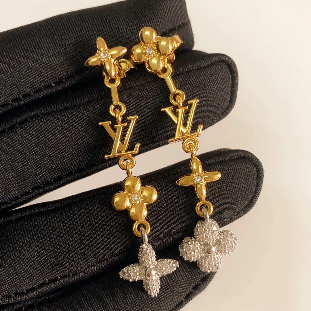 Louis Vuitton 2 Wear Ways Tassel Stud Earrings - Original Replica Club