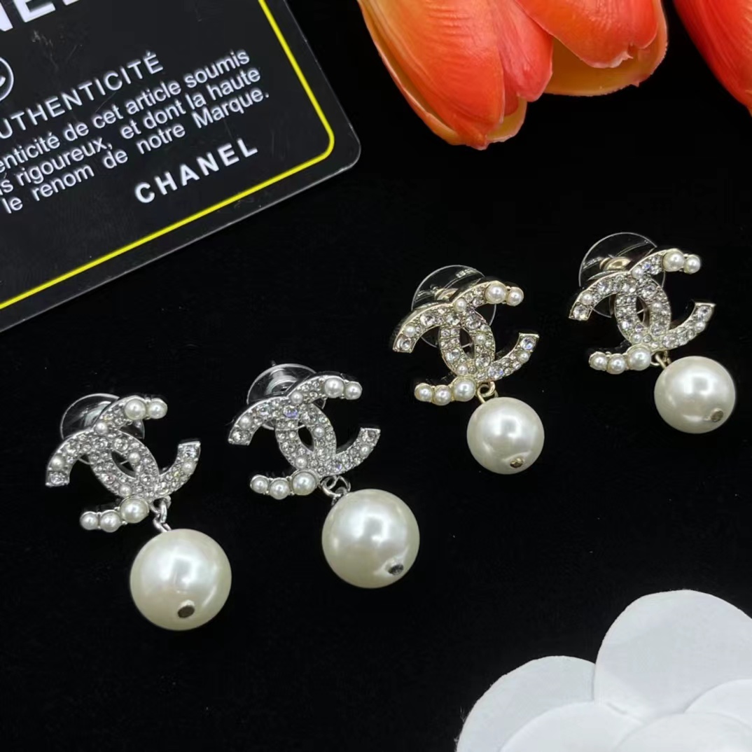 Chanel Prom Pearl Dangle Earrings - Original Replica Club