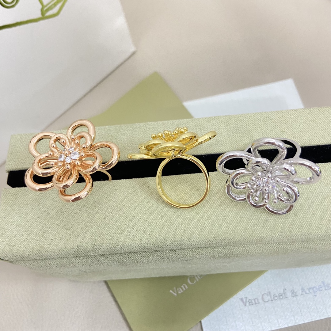 VCA Flowerlace Ring Hollow Flower - Original Replica Club