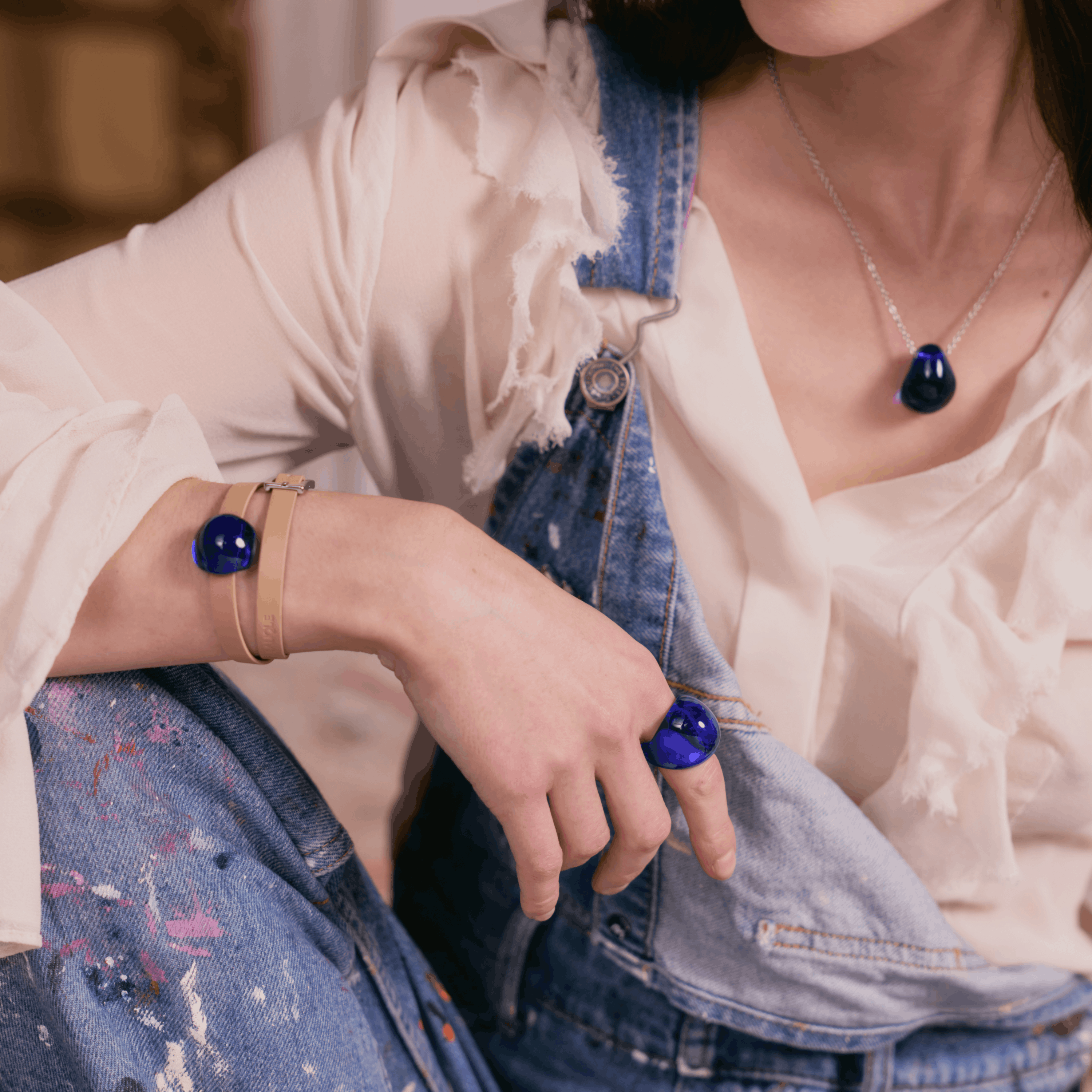 BRACELET CUIR CABOCHON - CRISTAL BLEU CAP FERRAT, ARGENT