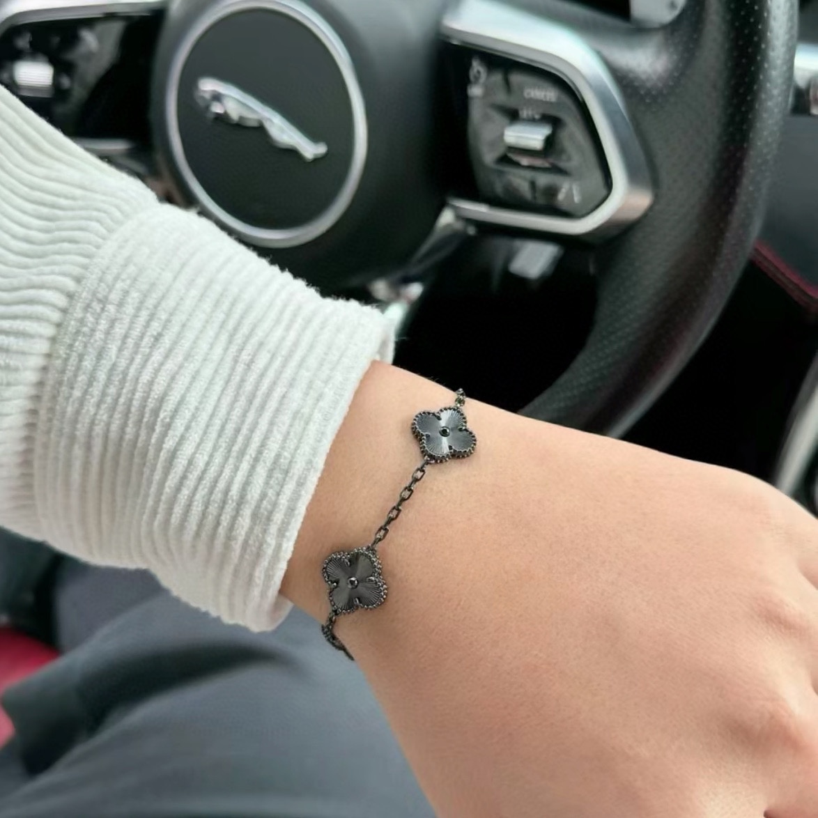 VCA Darth Vader Black Vintage Alhambra 5 Motifs Bracelet - Original Replica Club