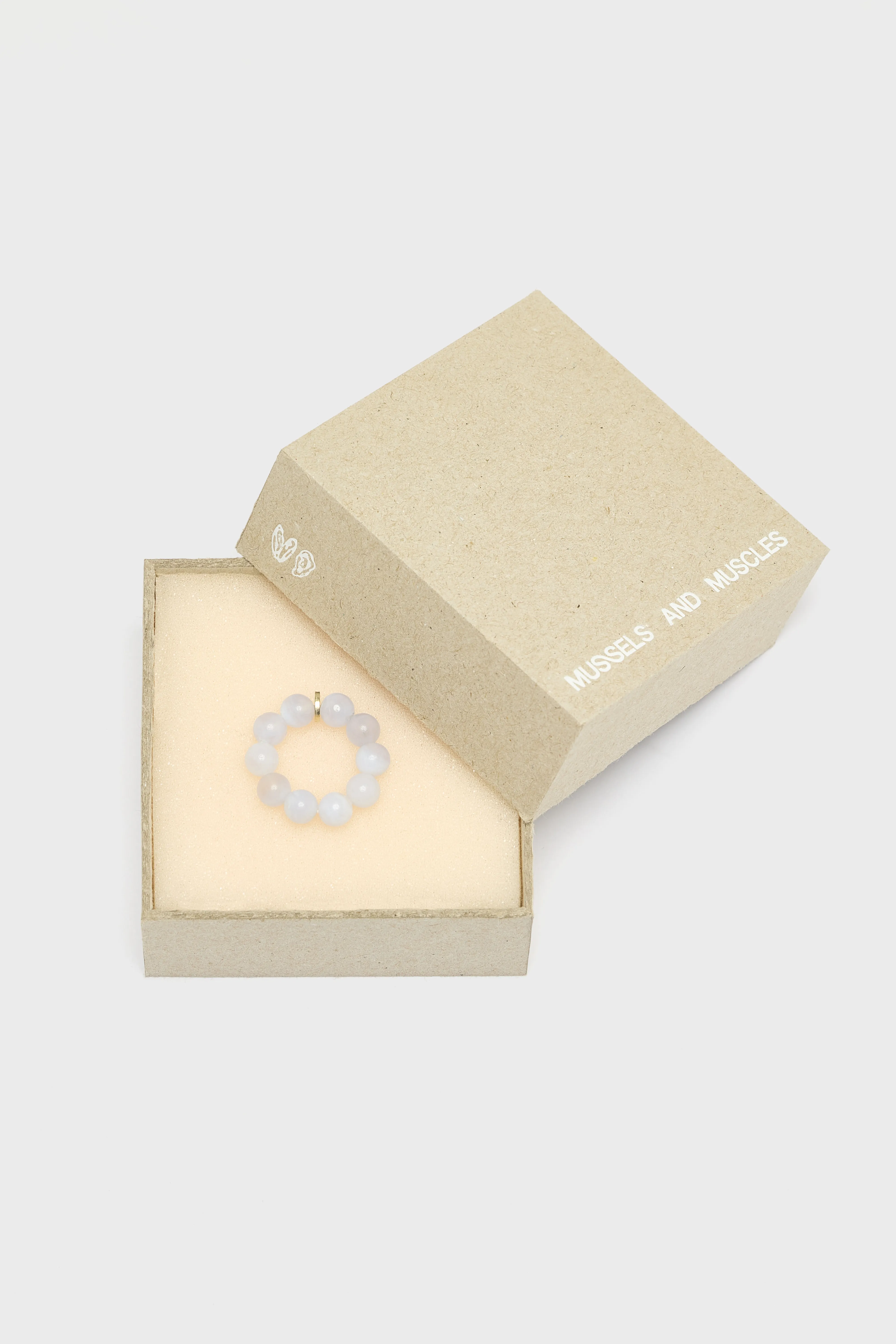 Bellerose Chalcedony Spheres Ring  (252 / W / WHITE)