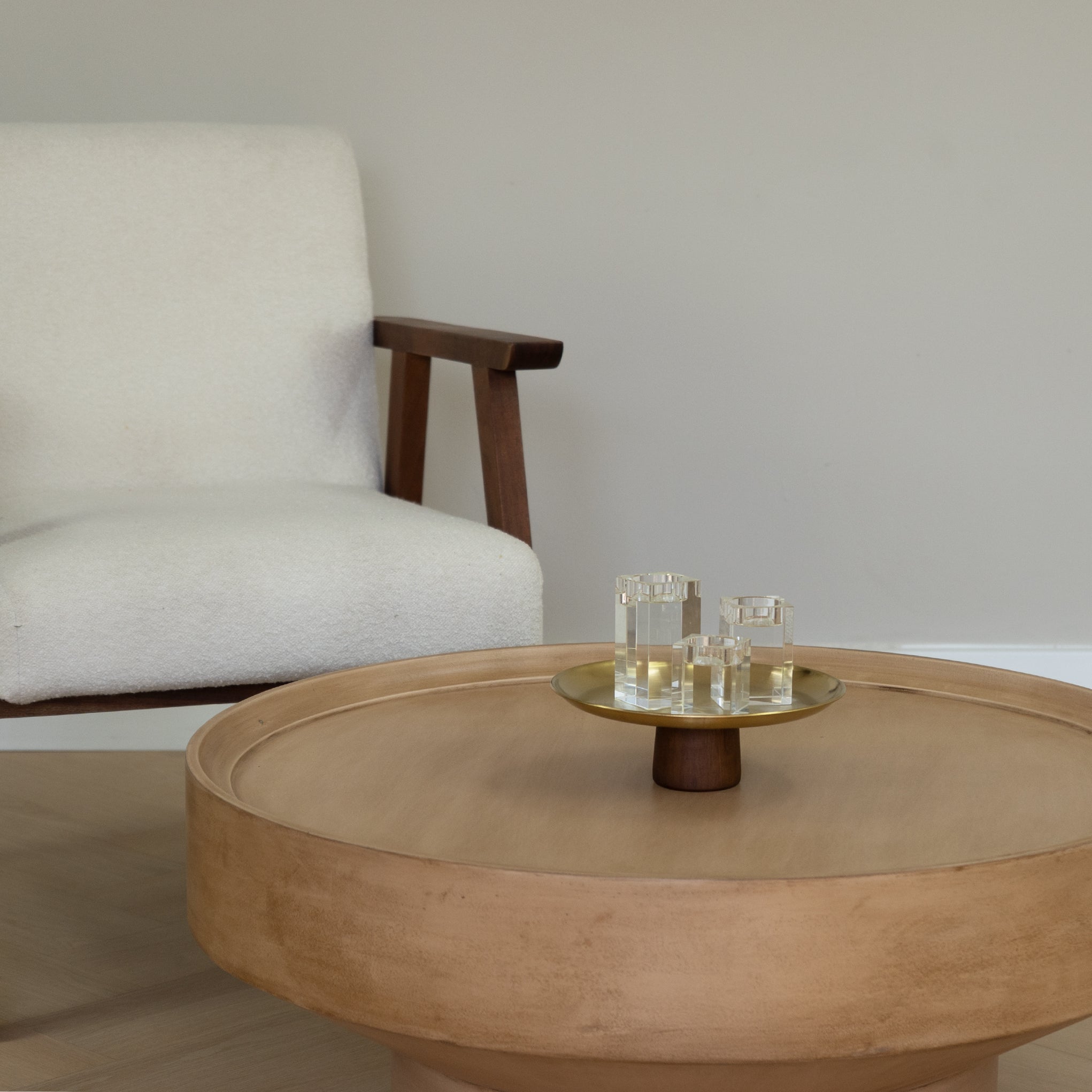 QUVIO Schaal op voet - Etagère - Metaal - Hout - 22x8 cm - Goud