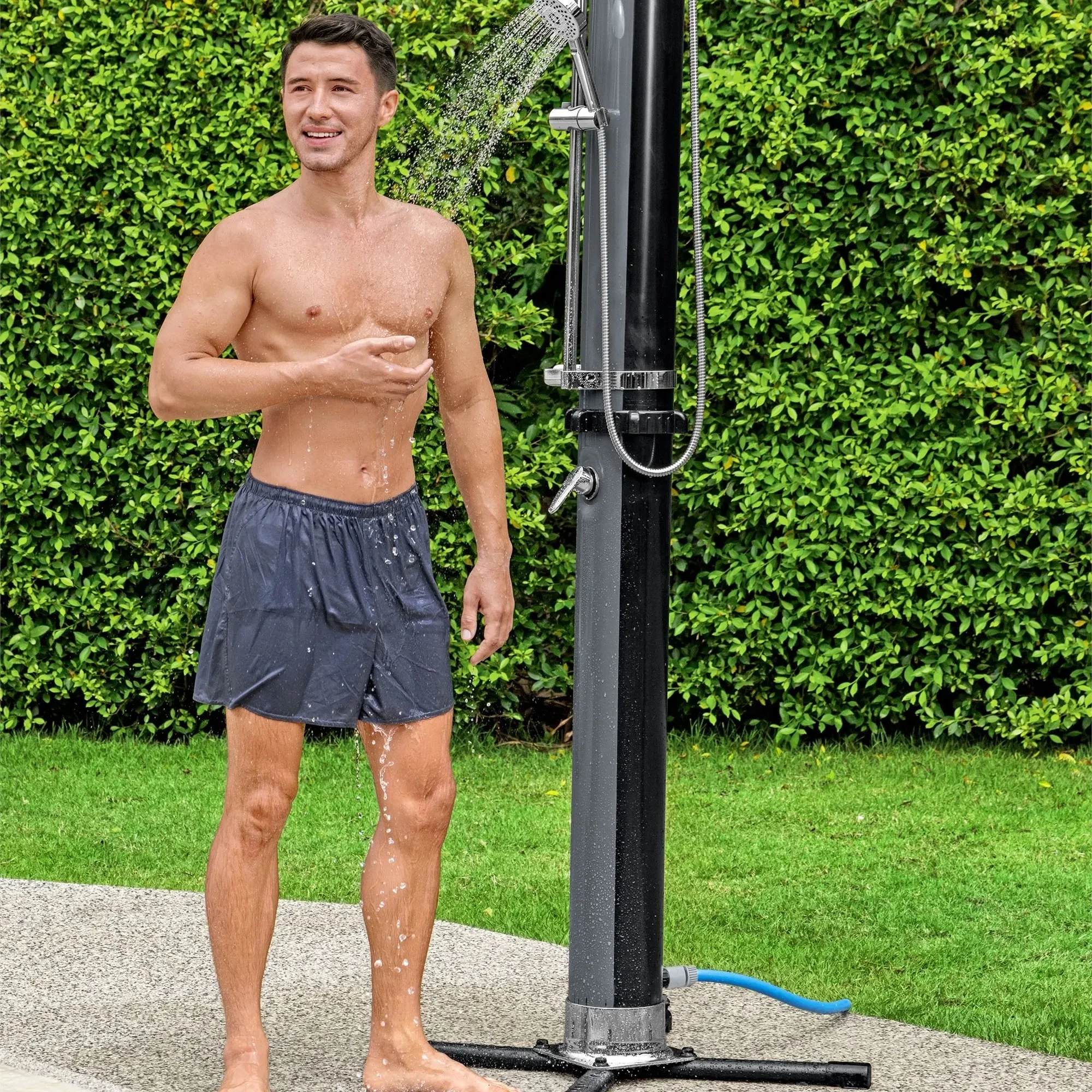Bestway SolarFlow Outdoor Shower 2gal/8L: Oversized Shower Head and Stand, Easy Installation, & Adjustable Water Flow. Experience the ultimate convenience. - Image 10