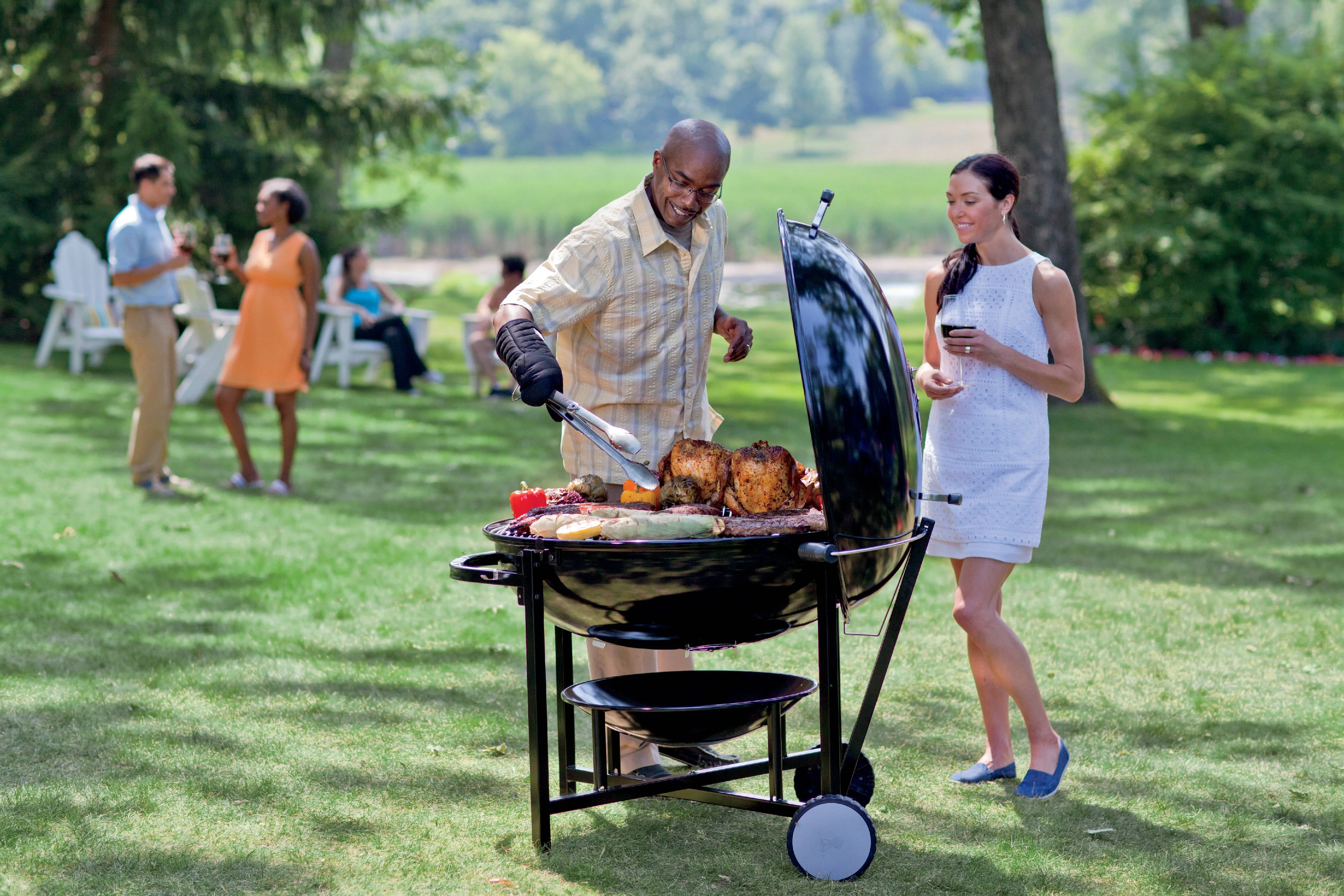 Weber Ranch Kettle 37'' Charcoal Grill - Image 5