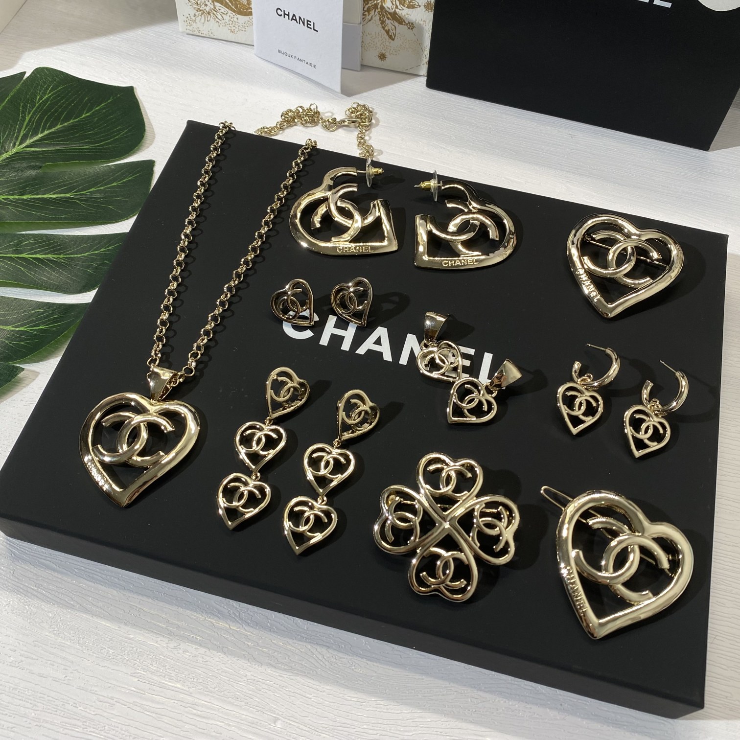 Chanel Hollow Heart CC Brooch - Original Replica Club
