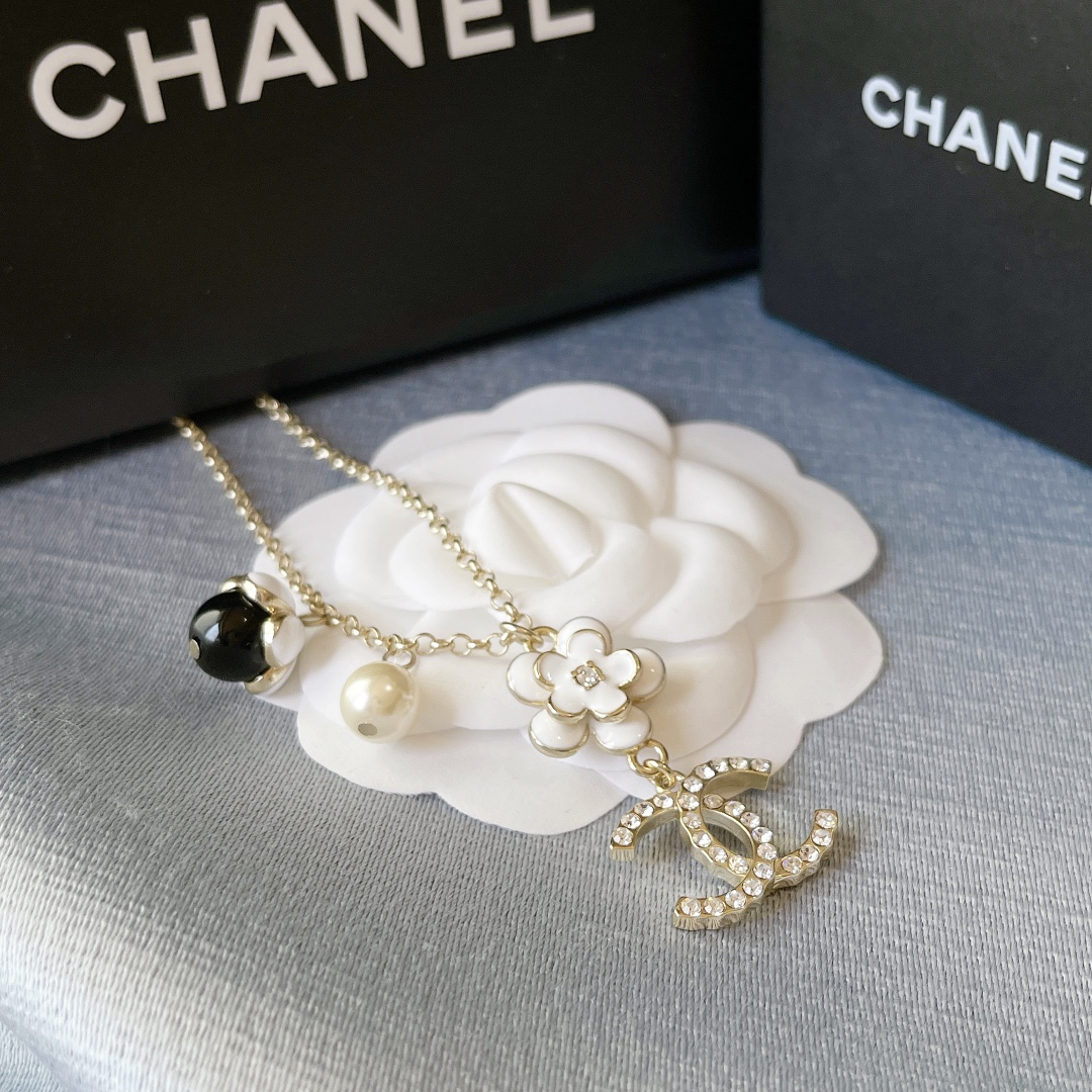 Chanel Flower Pearl Diamond Paved CC Pendant Necklace - Original Replica Club